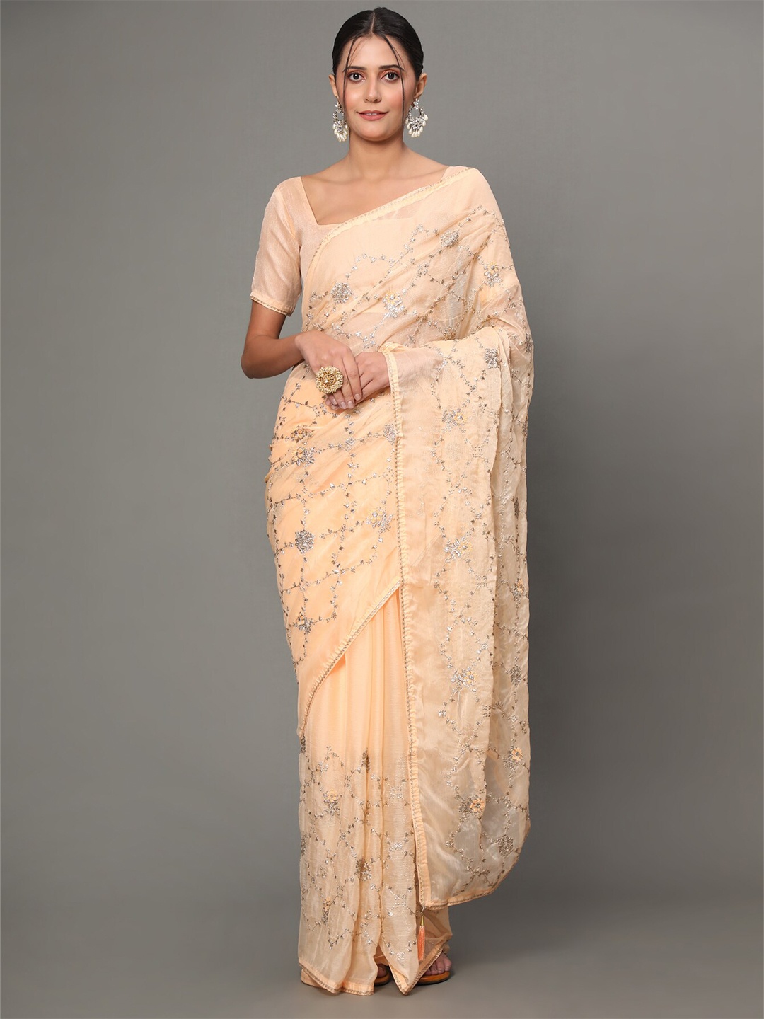 

GoStyle Floral Embroidered Chanderi Saree, Peach