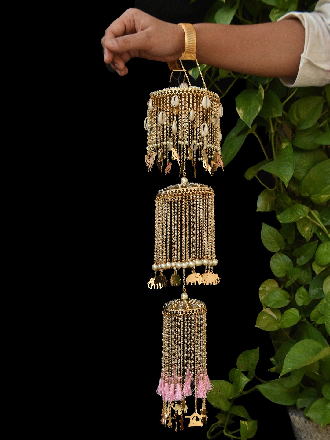 

BeAbhika Set Of 2 Three Layered Kaleera, Gold