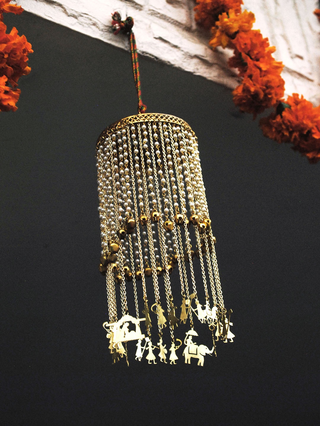 

BeAbhika Set Of 2 Layered Kaleera, Gold