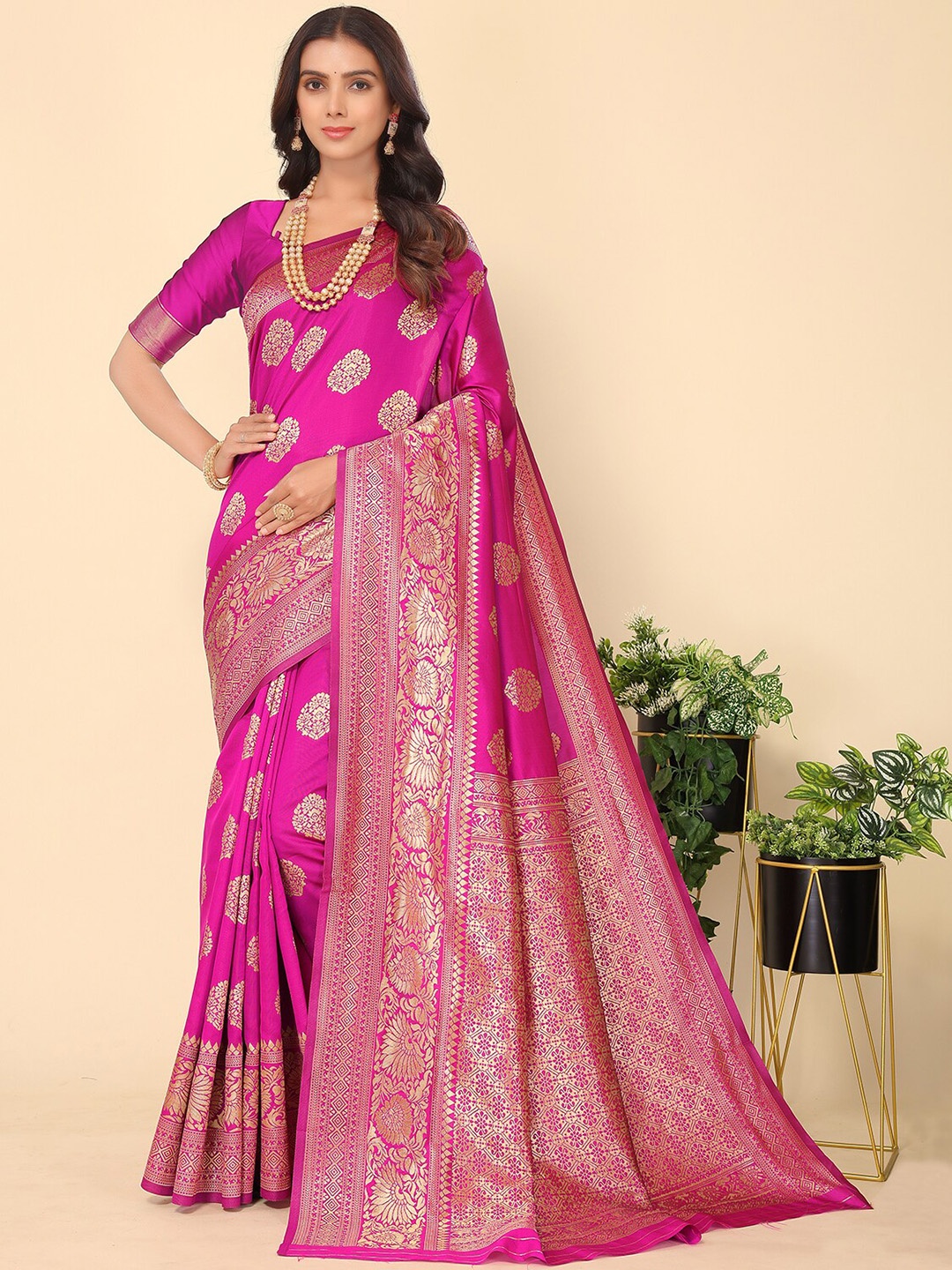 

Leeza Store Ethnic Motifs Woven Design Zari Banarasi Saree, Pink