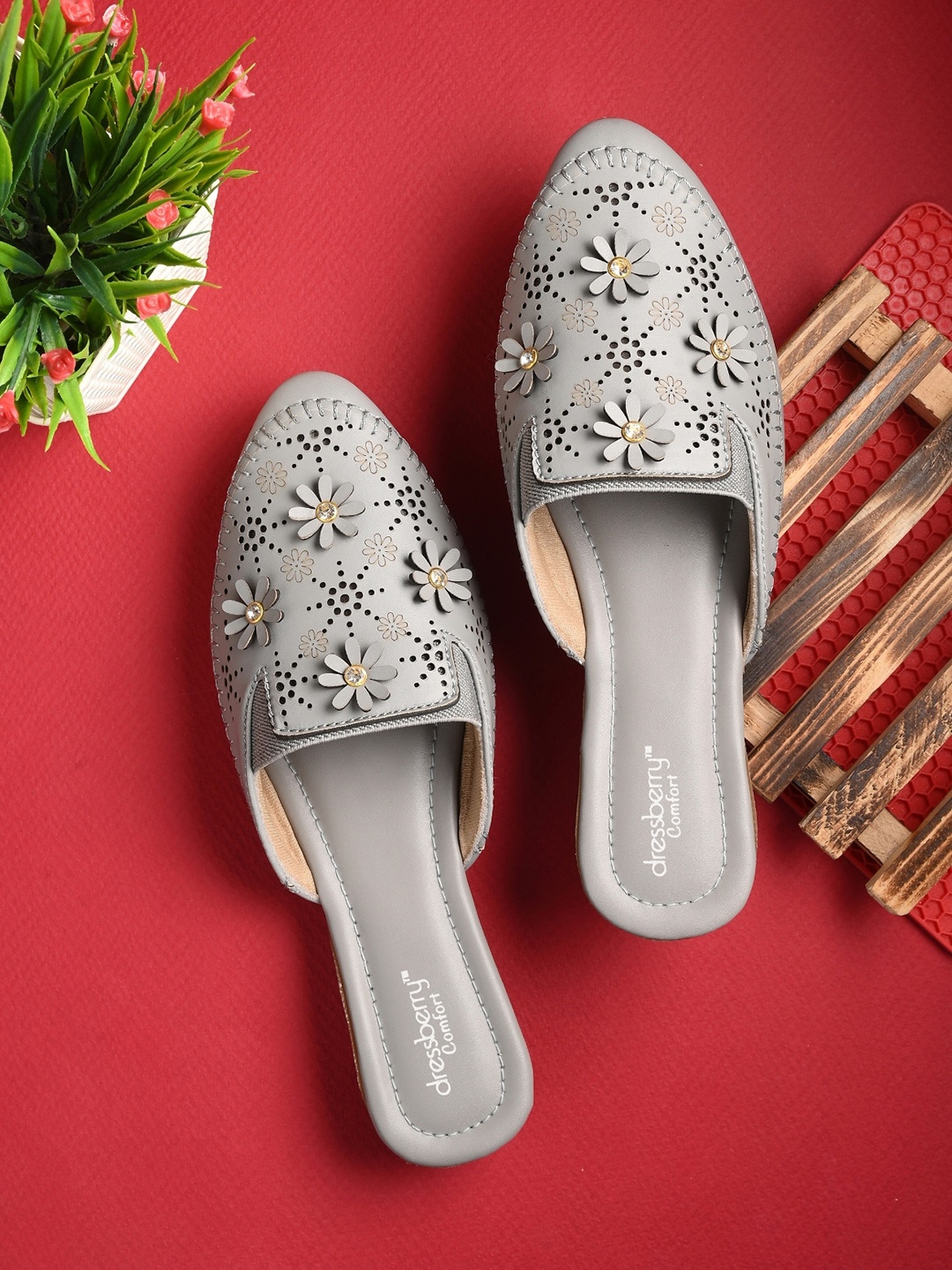 

DressBerry Grey Pointed Toe Embellished Mules With Laser Cuts