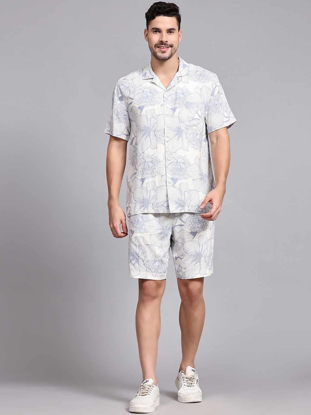 

BStories Floral Printed Shirt with Shorts, Off white
