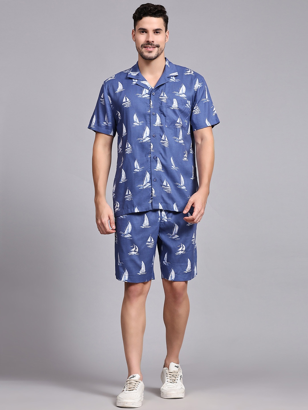 

BStories Printed Lapel Collar Shirt with Shorts, Blue