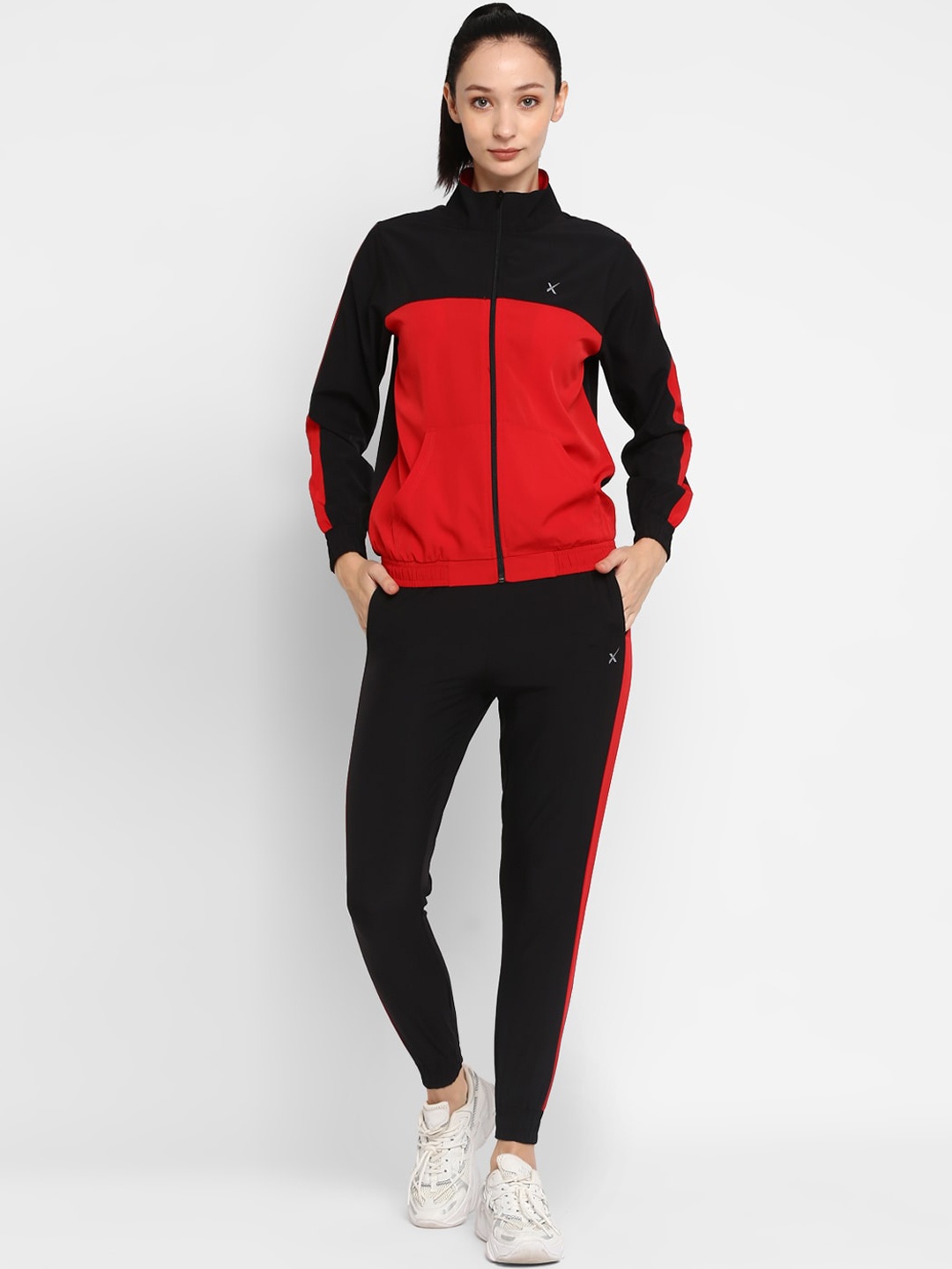 

HRX by Hrithik Roshan Black Colourblocked Mock Collar Long Sleeve Tracksuit