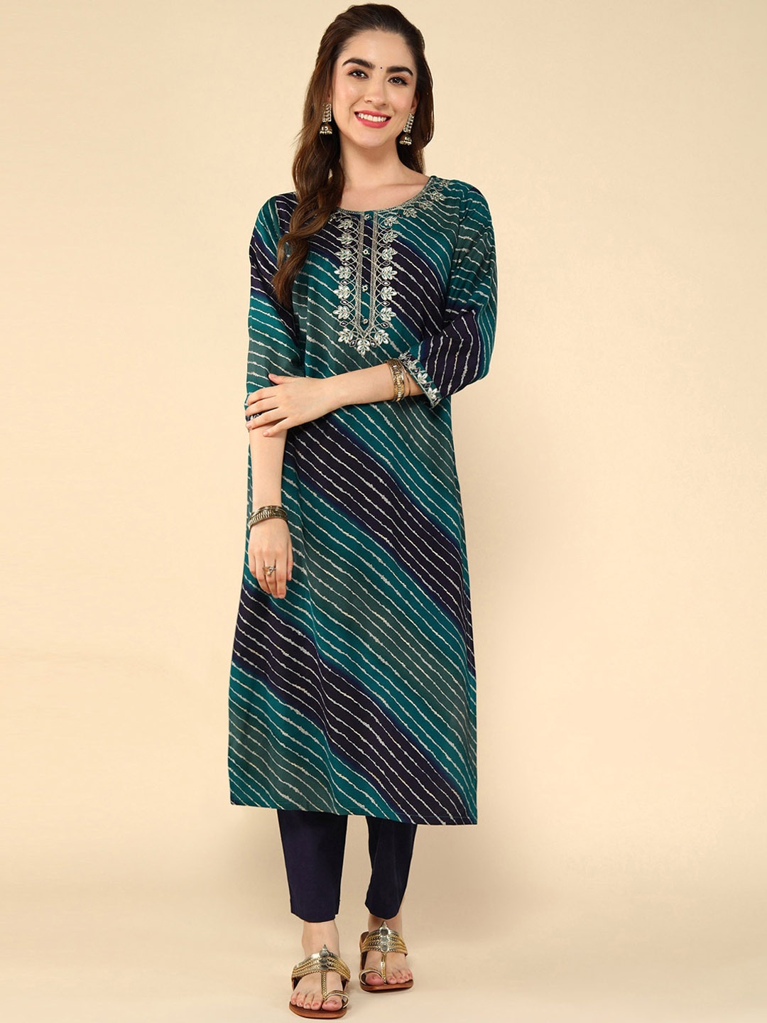 

aturabi Leheriya Dyed regular Sleeves Block Print Kurta, Blue