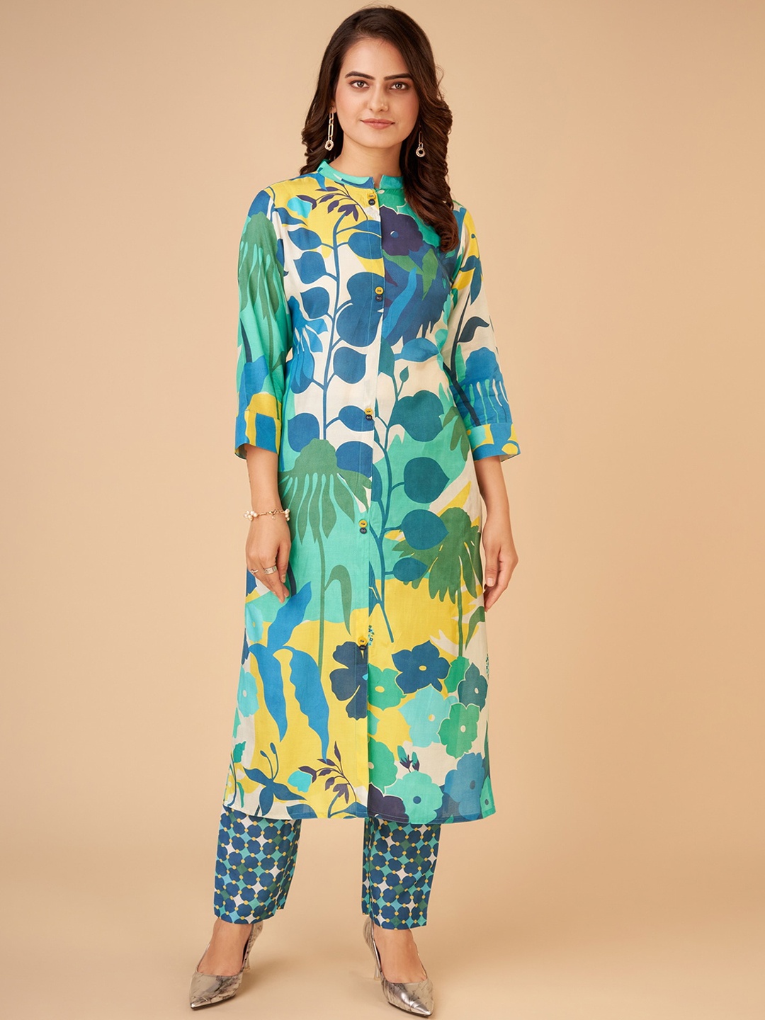 

Sangria Floral Printed Straight Kurta Set, Green