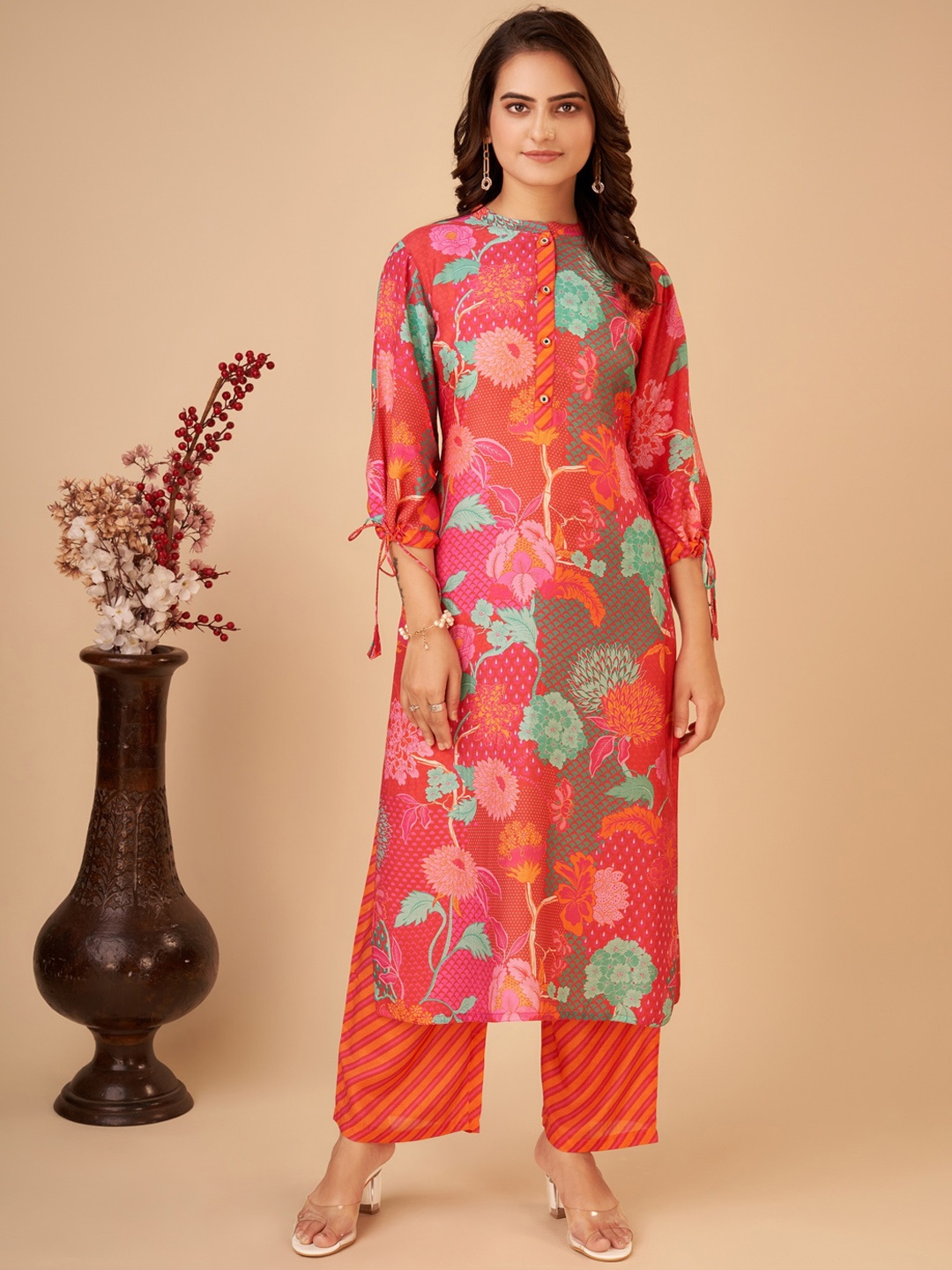 

Sangria Floral Printed Straight Kurta And Palazzos, Red