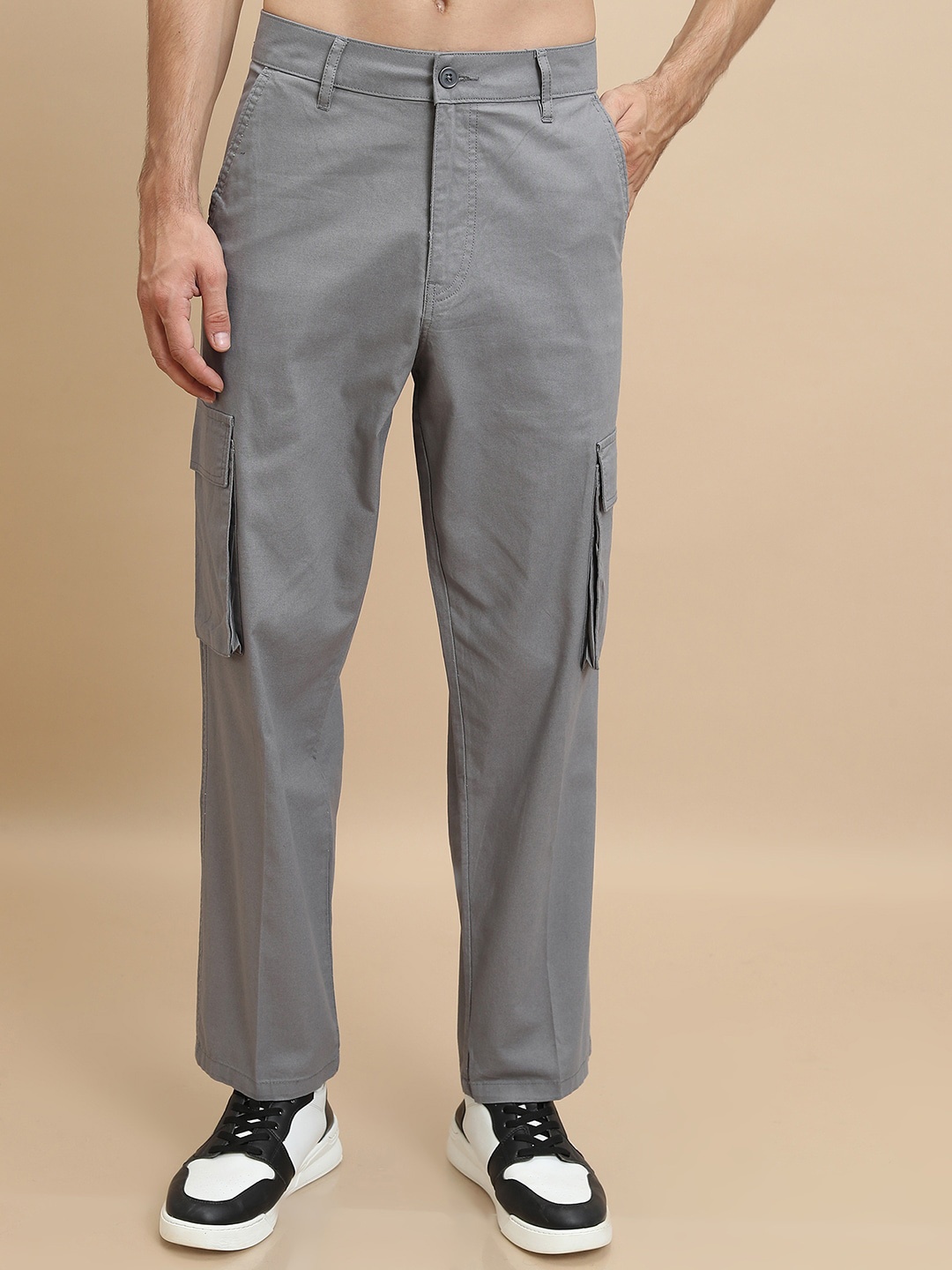 

HIGHLANDER Men Cotton Plain Flat-Front Cargos, Grey