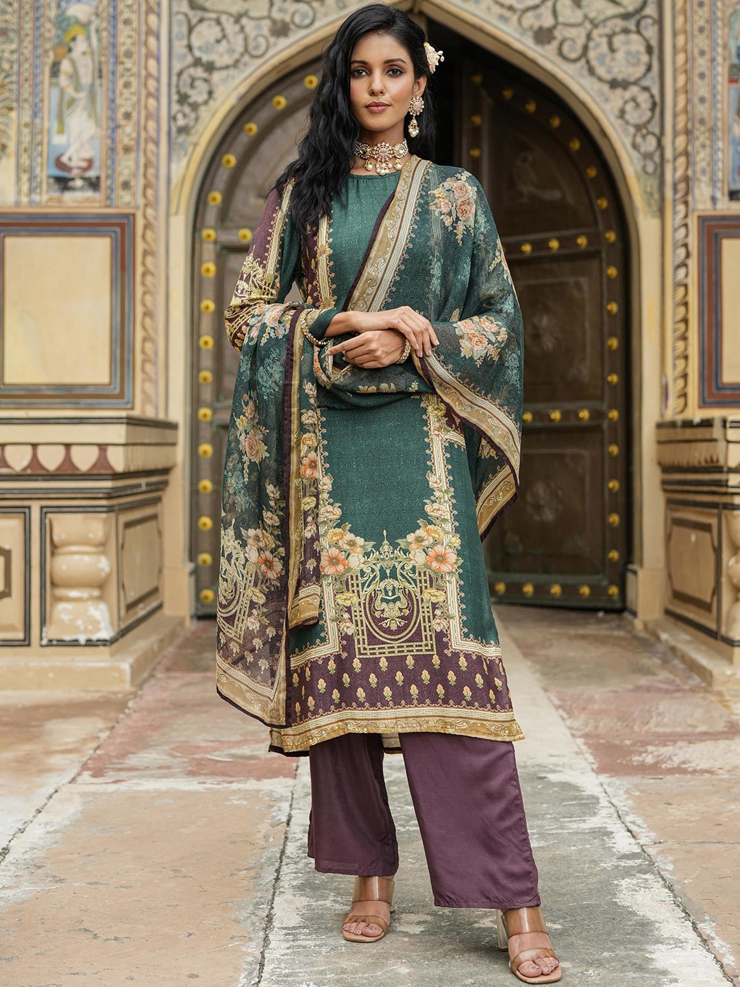 

SCAKHI Floral Printed Regular Kurta with Trousers & With Dupatta, Green