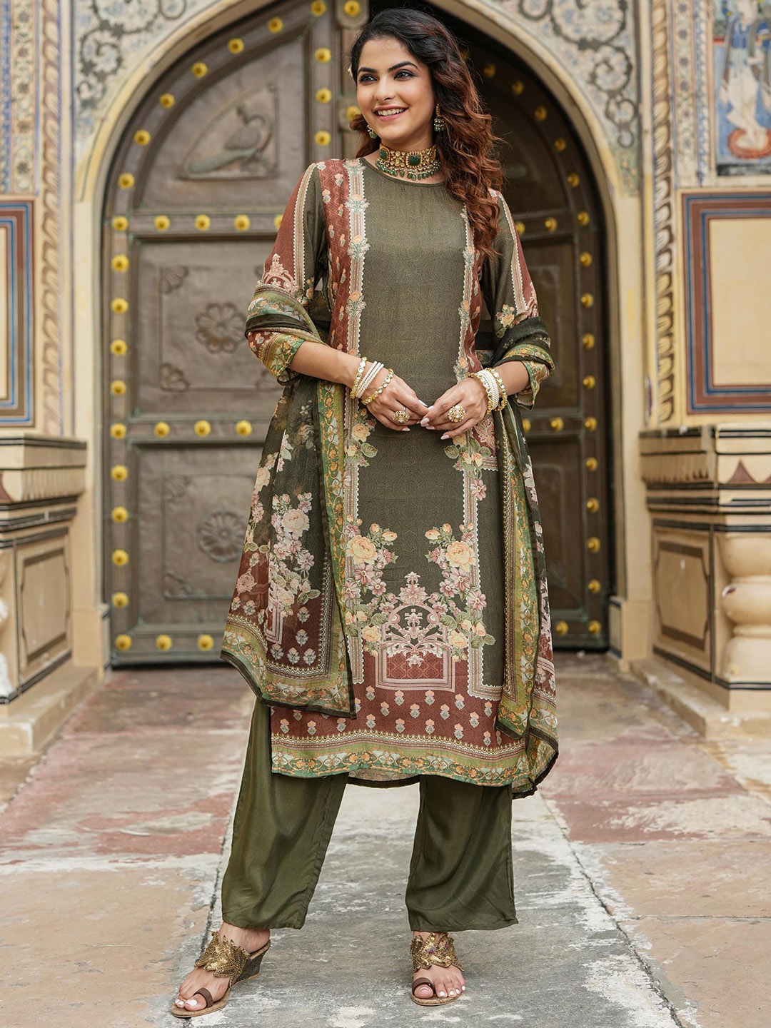 

SCAKHI Floral Printed Regular Kurta With Palazzos & Dupatta, Green