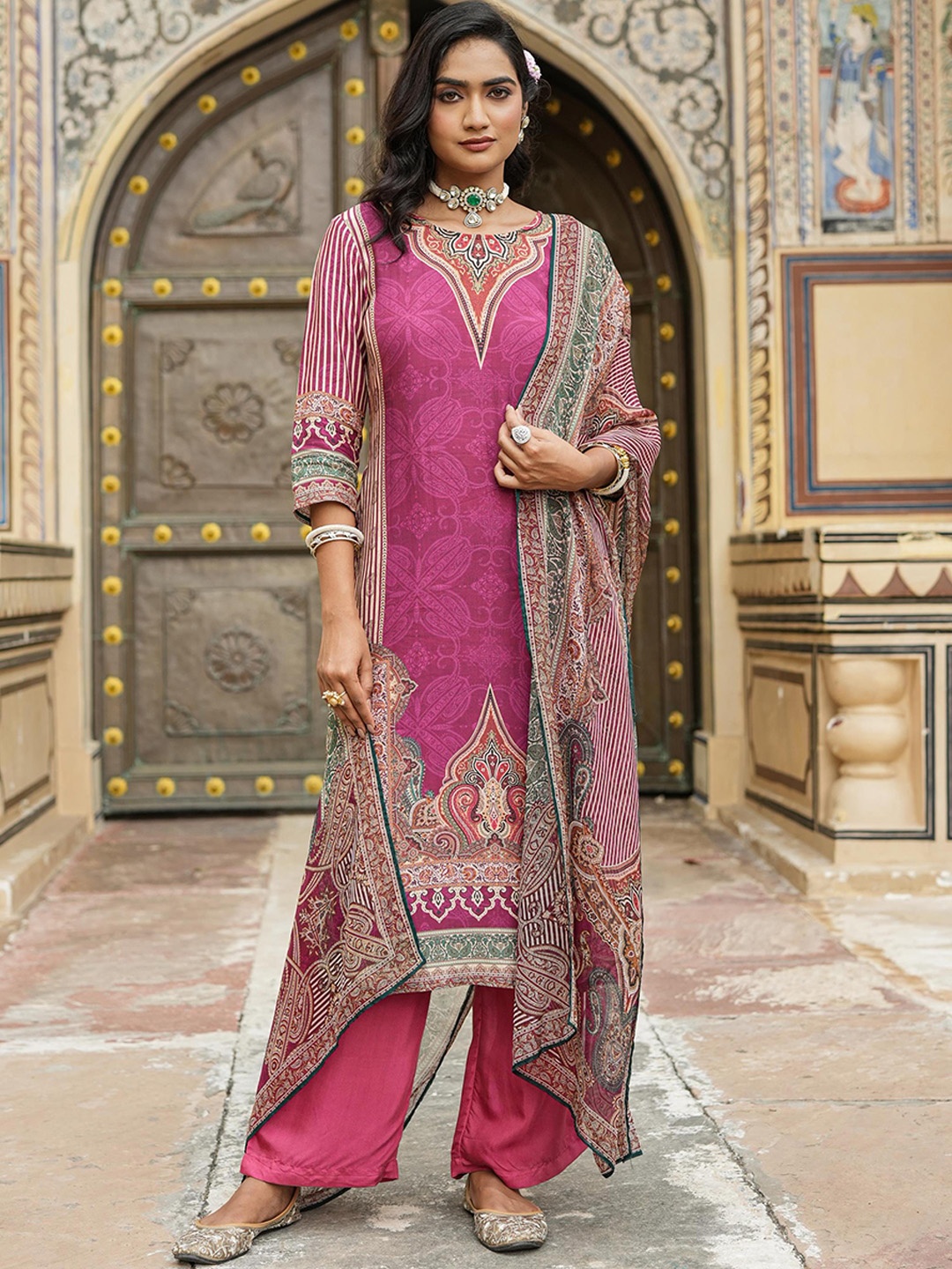 

SCAKHI Paisley Printed Regular Kurta & Palazzos With Dupatta, Burgundy