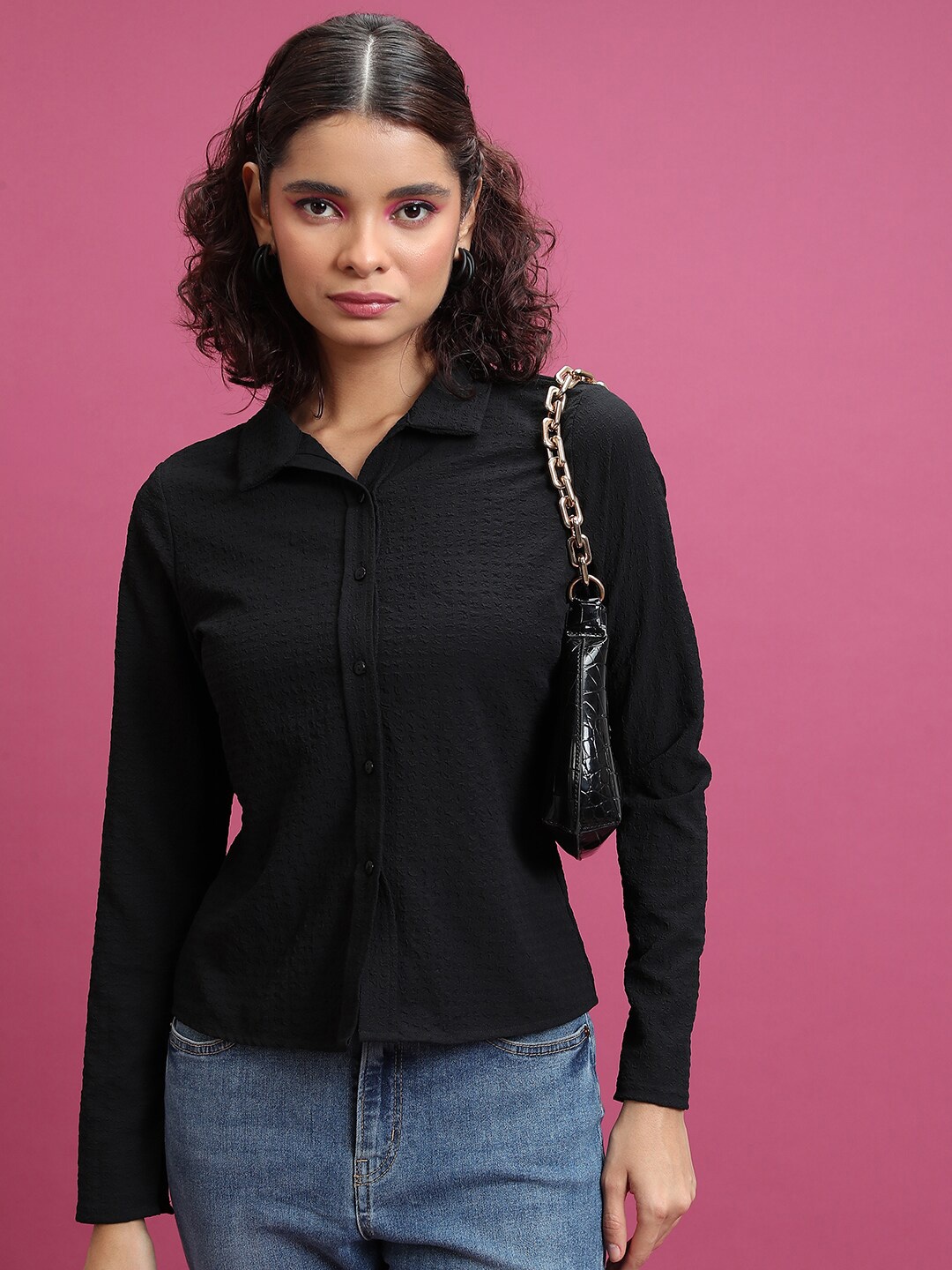 

Tokyo Talkies Black Slim Fit Classic Casual Shirt