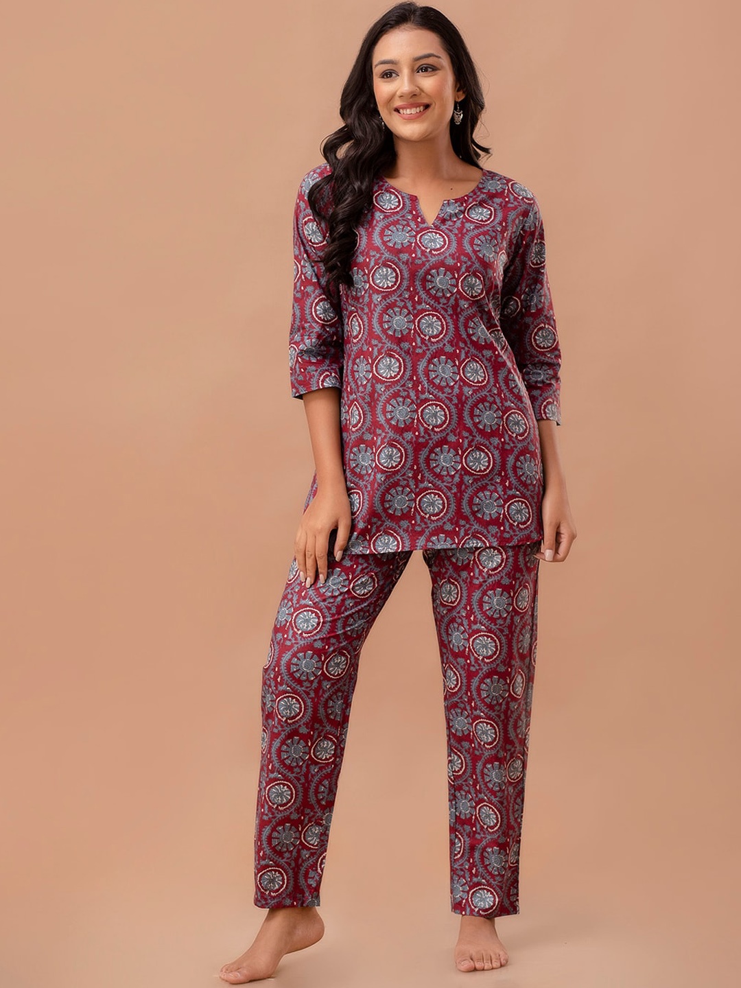 

FERANOID Ethnic Motifs Printed Pure Cotton Night Suit, Burgundy