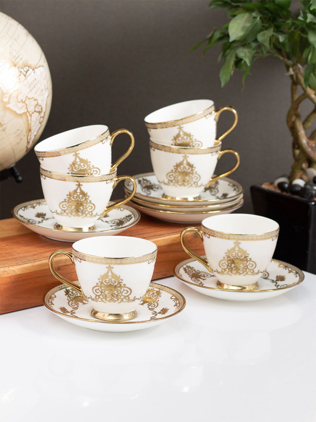 

CLAY CRAFT KING EBONY White 12 Pieces Ethnic Motifs Ceramic Glossy Cups & Saucers