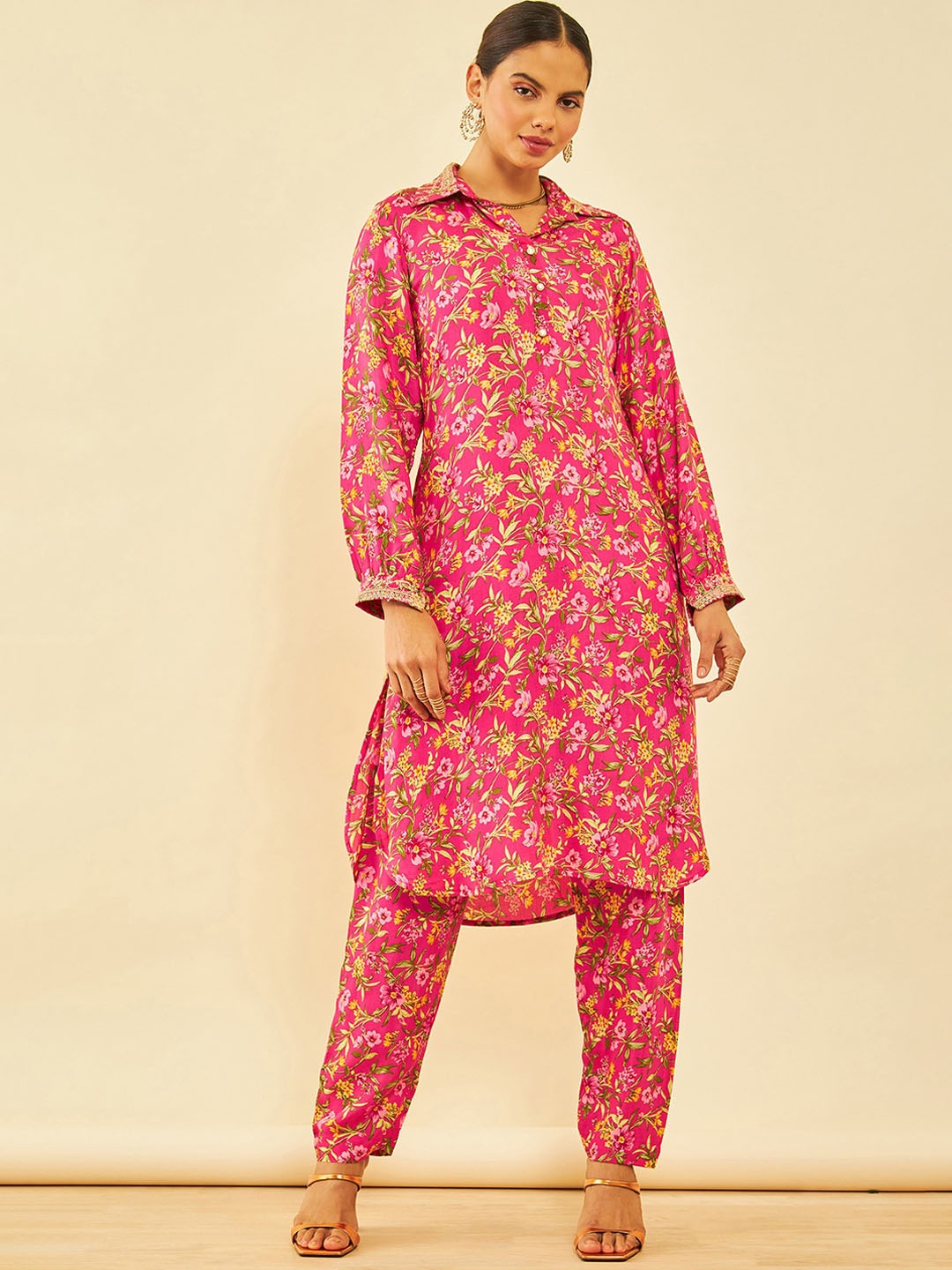 

Soch Floral Printed Regular Sequinned Kurta With Trousers, Pink