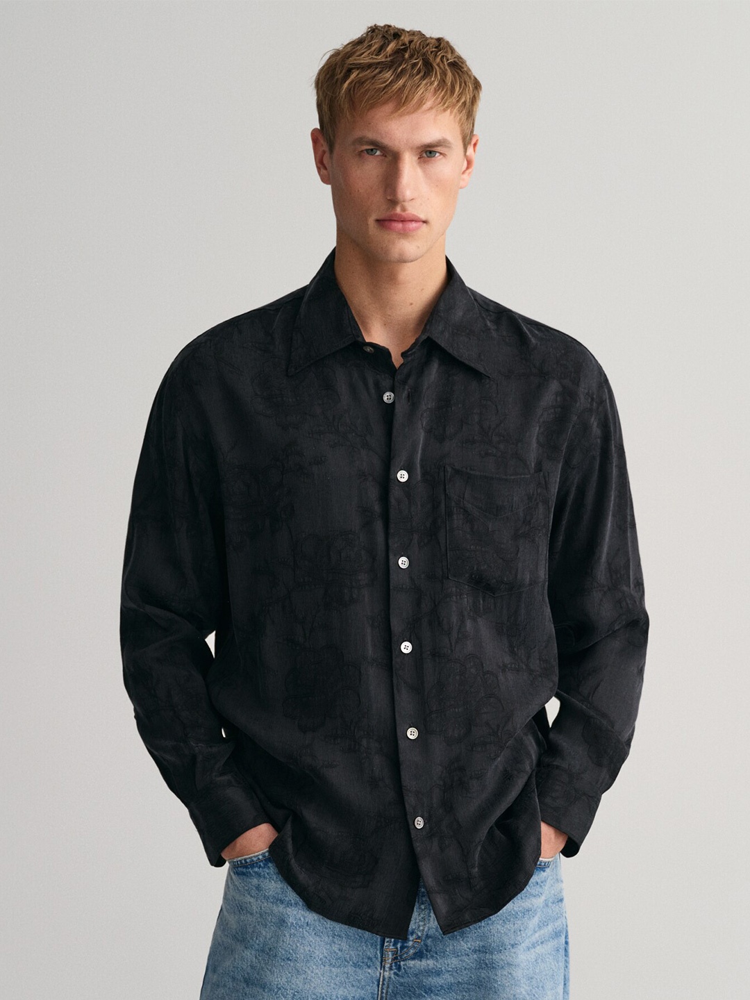 

GANT Boxy Embroidered Spread Collar Casual Shirt, Black