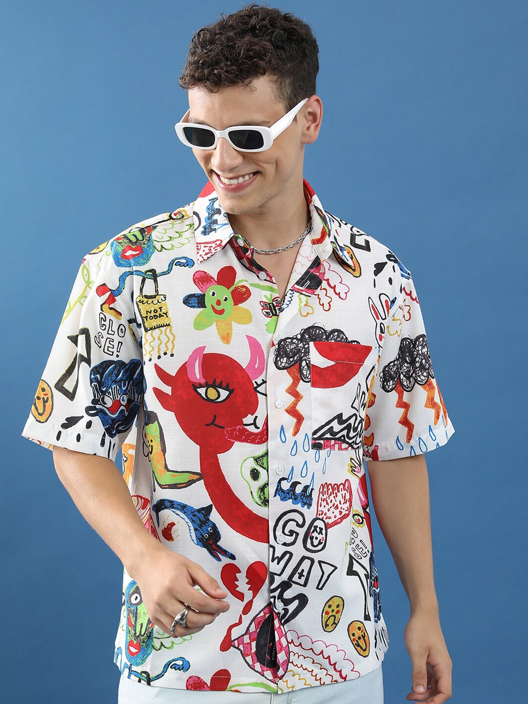 

HIGHLANDER Conversational Printed Oversized Casual Shirt, White