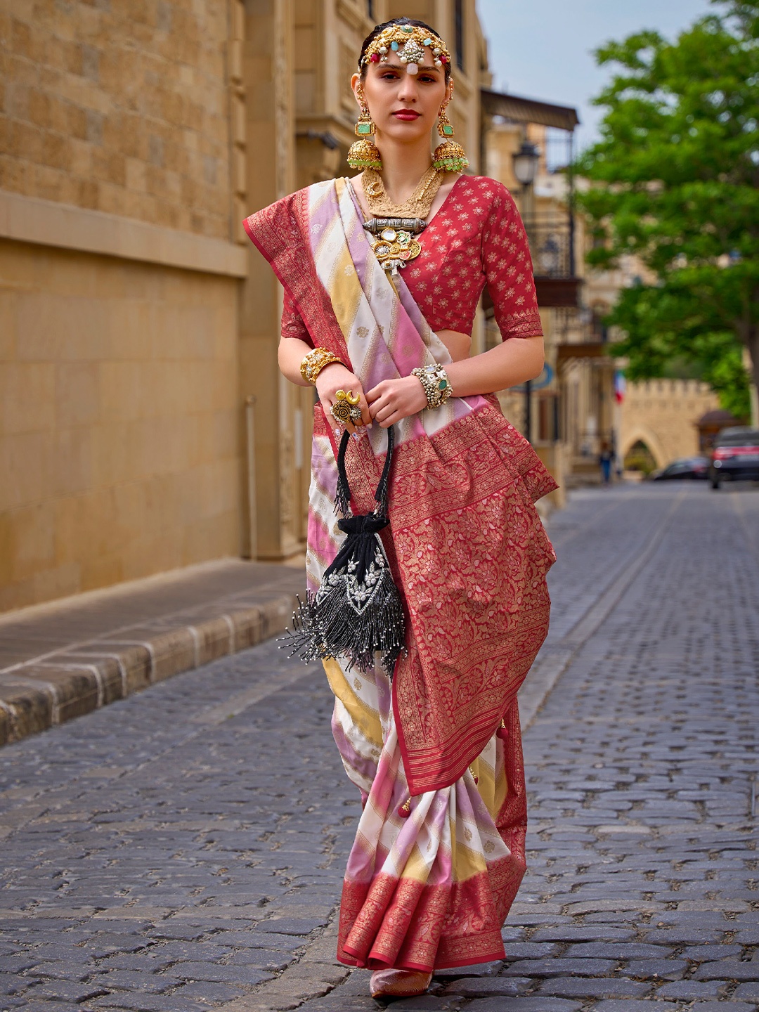 

Mitera Woven Design Zari Saree, White
