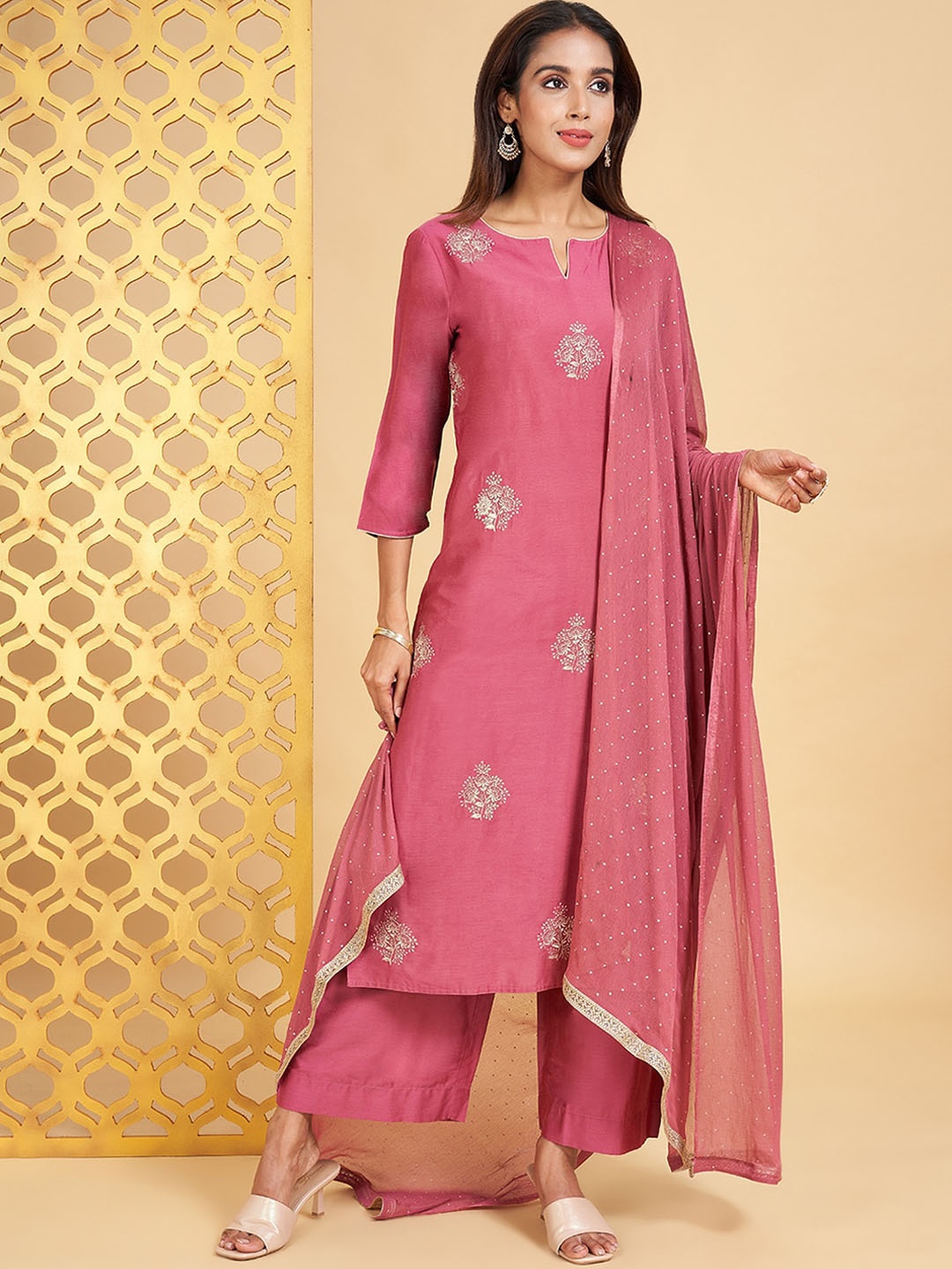 

RANGMANCH BY PANTALOONS Ethnic Motifs Embroidered Sequinned Kurta with Trousers & Dupatta, Pink