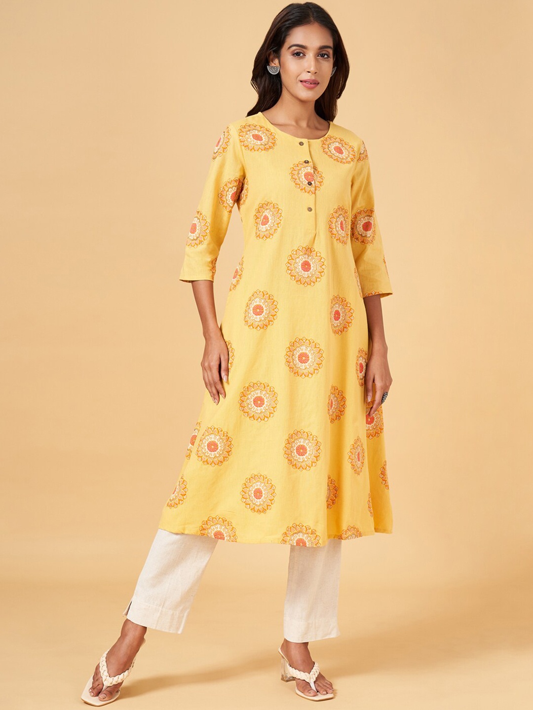 

RANGMANCH BY PANTALOONS Ethnic Motifs Printed Cotton Kurta, Mustard