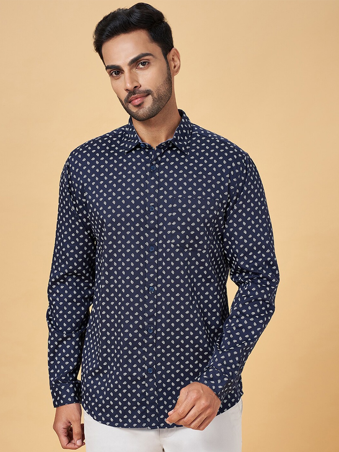 

BYFORD by Pantaloons Slim Fit Ethnic Motifs Printed Cotton Casual Shirt, Navy blue