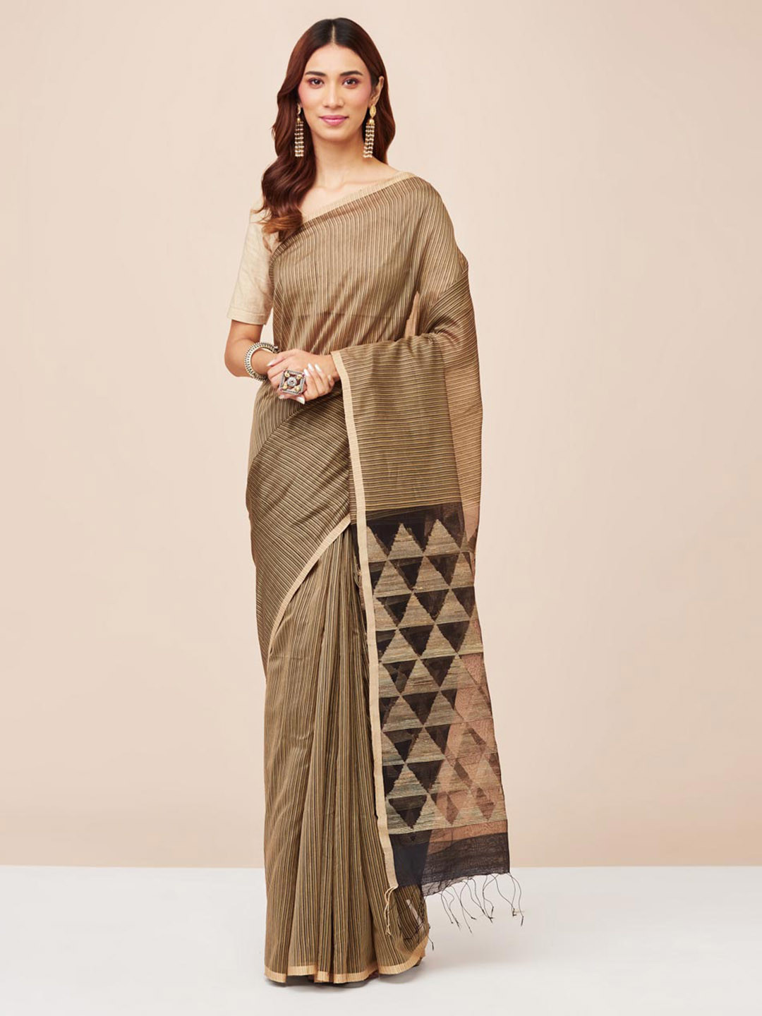 

Fabindia Striped Jamdhani Saree, Black
