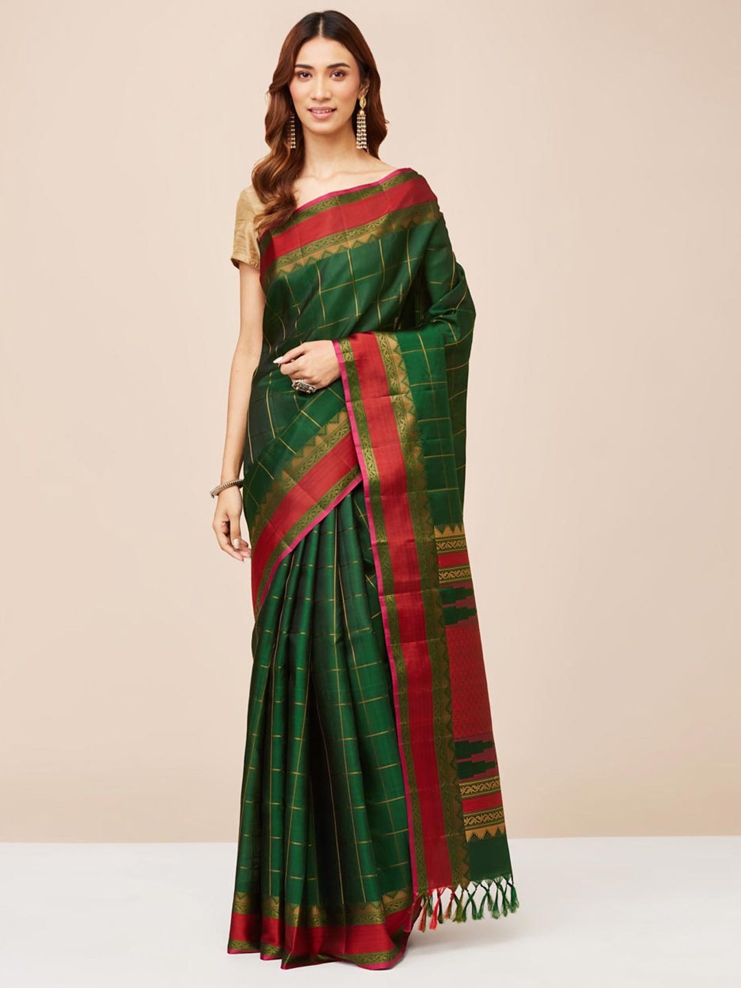 

Fabindia Checked Pure Cotton Saree, Green