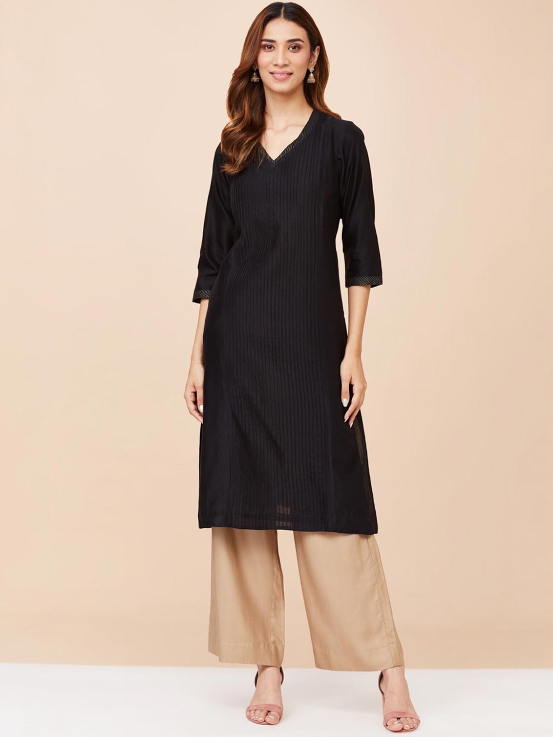 

Fabindia V-Neck Thread Work Cotton Silk Kurta, Black