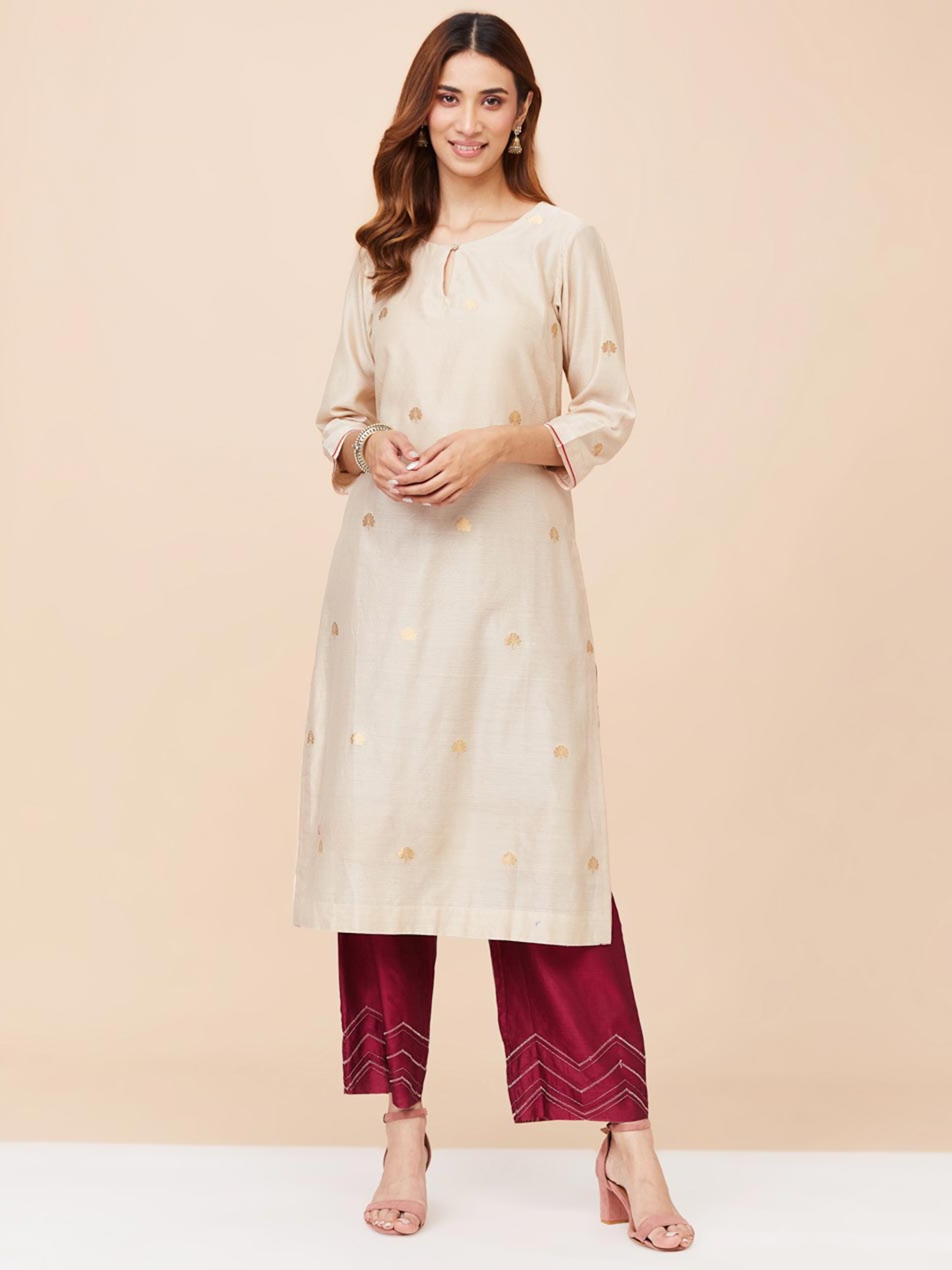 

Fabindia Floral Woven Design Keyhole Neck Cotton Silk Straight Kurta, Off white