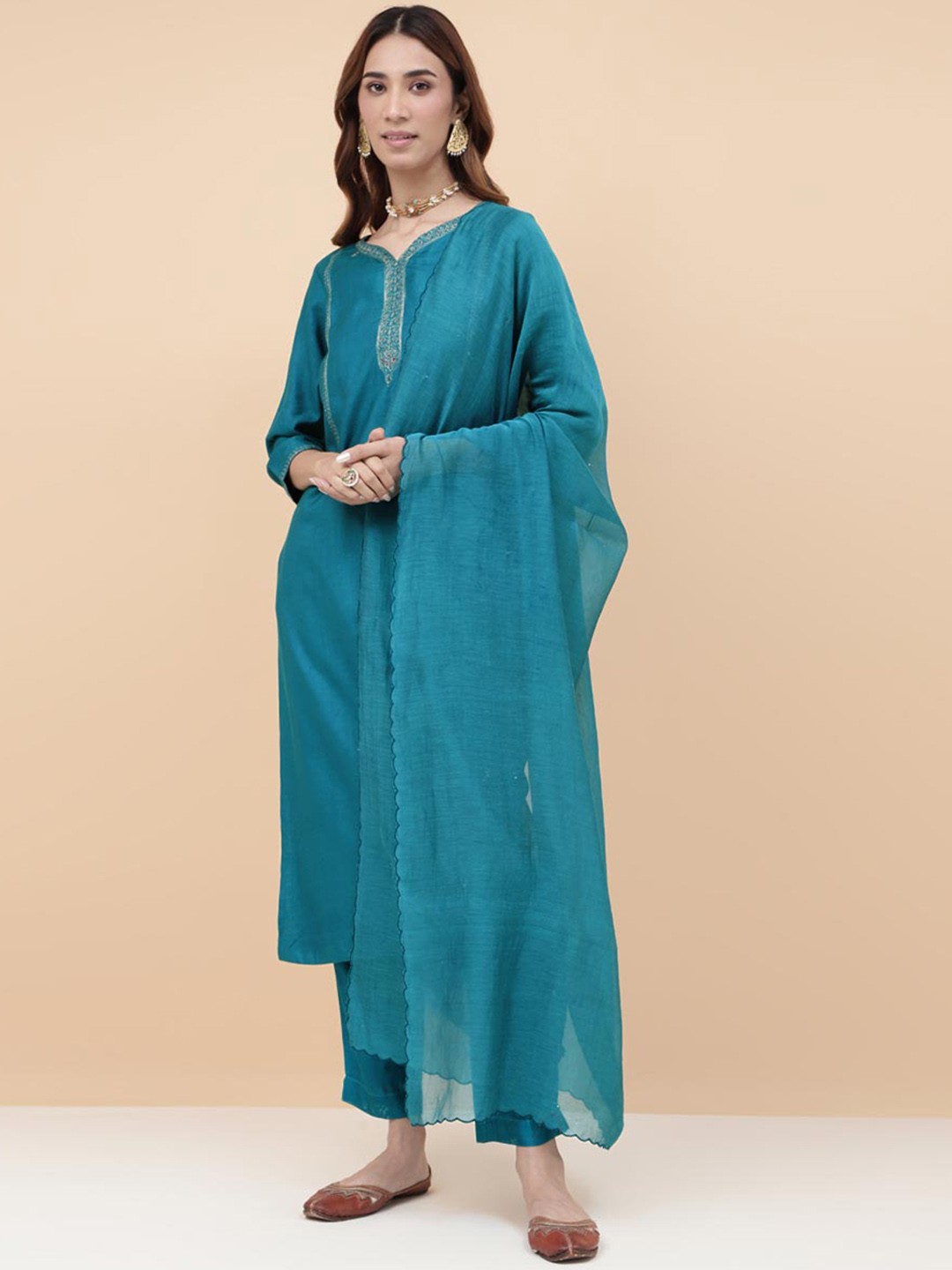 

Fabindia Floral Yoke Design Straight Kurta, Blue