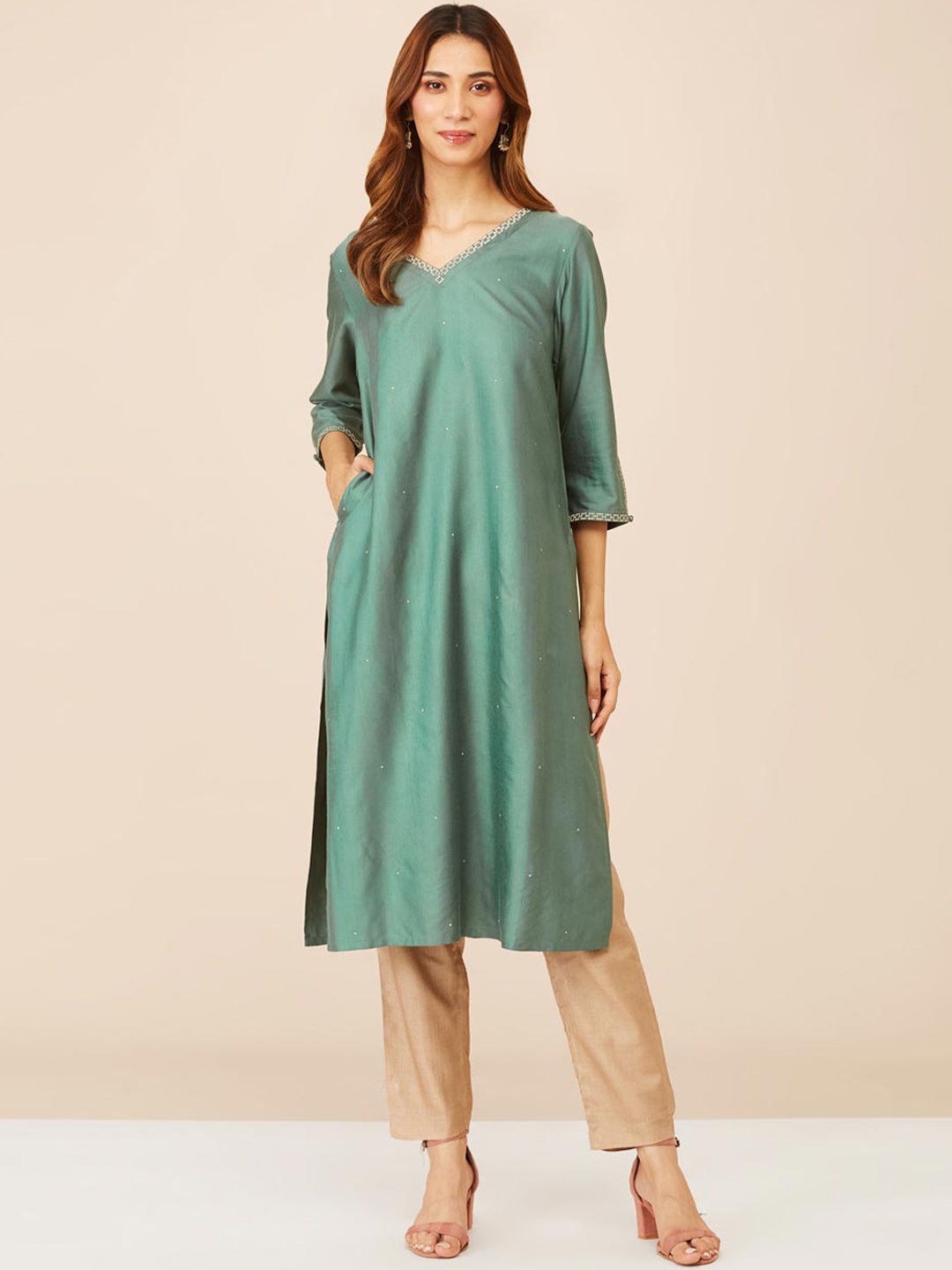 

Fabindia Geometric Yoke Design Straight Kurta, Green