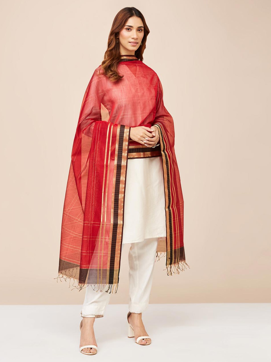 

Fabindia Striped Cotton Silk Maheshwari Dupatta with Zari, Red