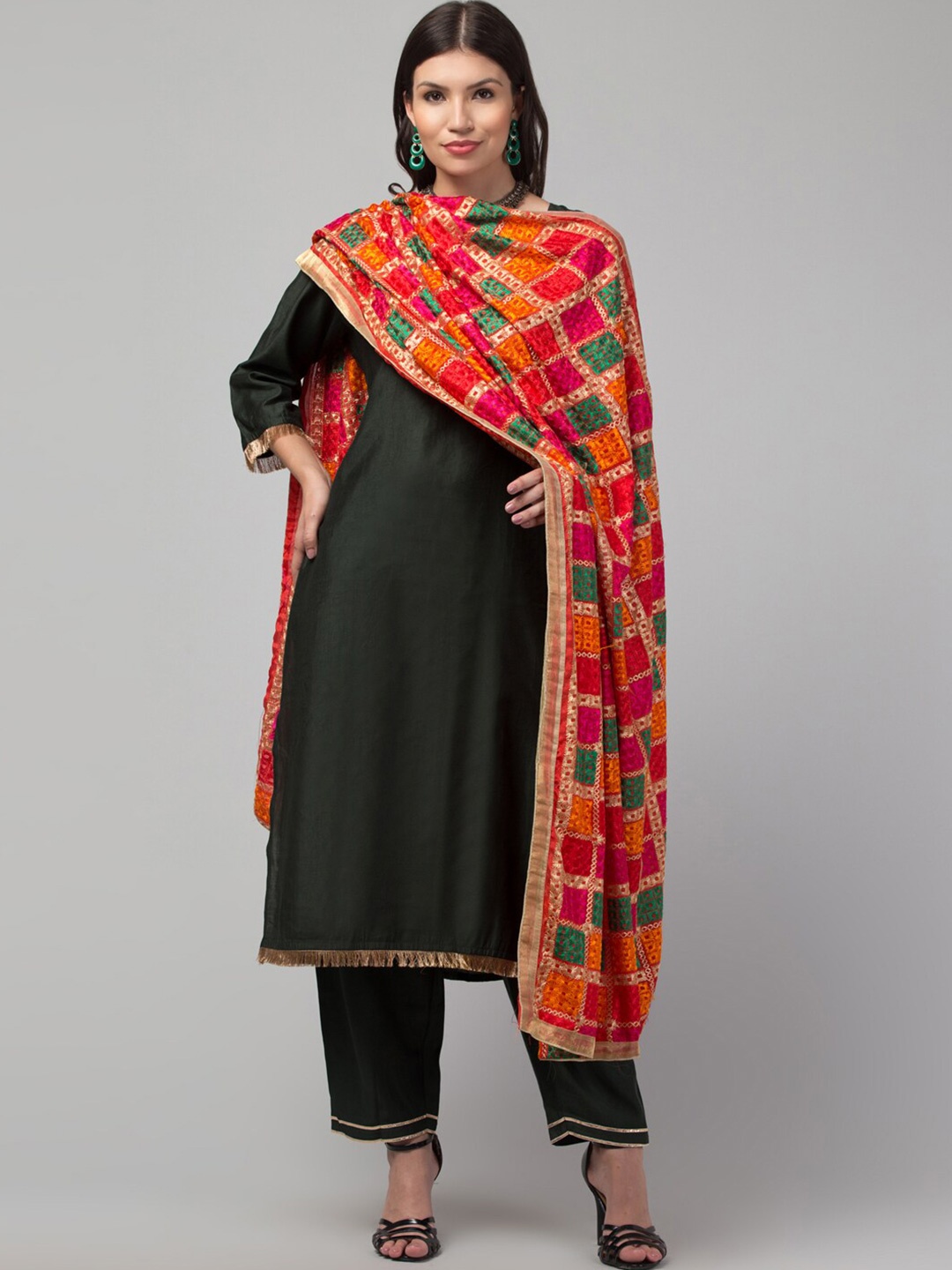 

Tweedle Geometric Embroidered Phulkari Velvet Dupatta, Orange