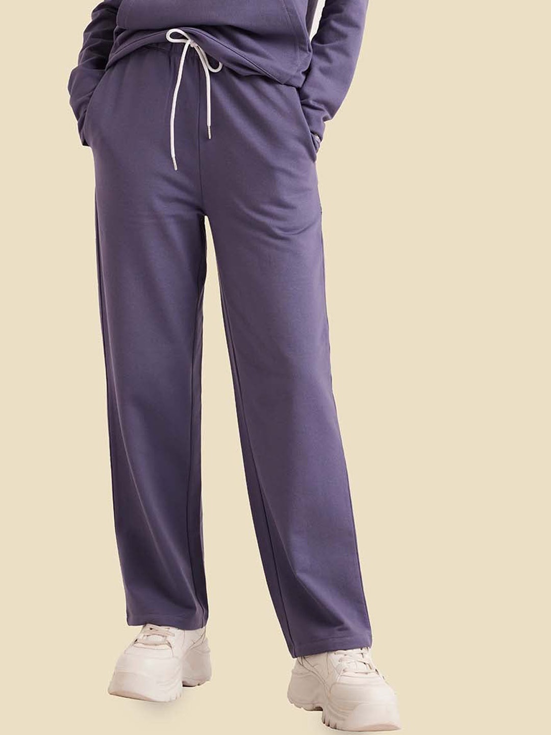 

Muvazo High Neck Sweatshirt With Trousers, Lavender