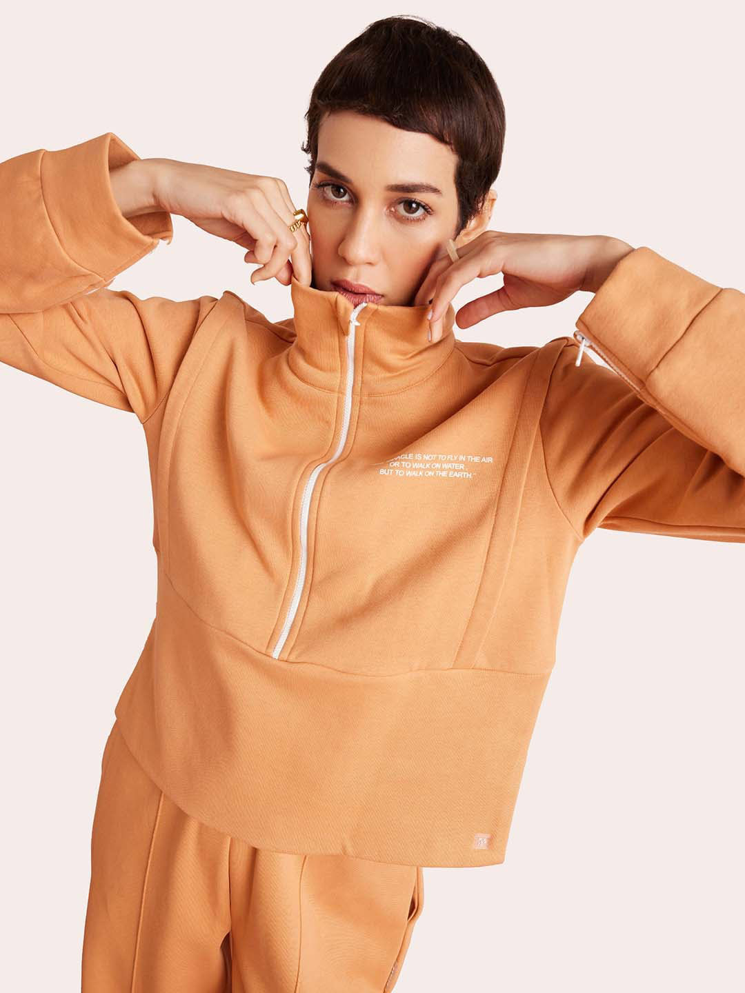 

Muvazo High Neck Sweatshirt With Trousers, Orange