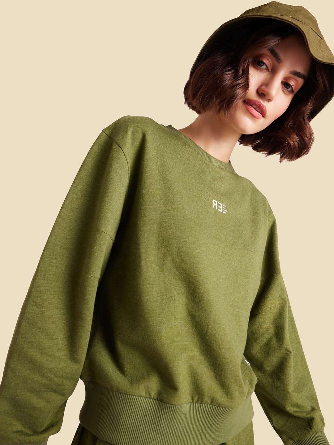 

Muvazo Round-Neck Sweatshirt With Joggers, Green