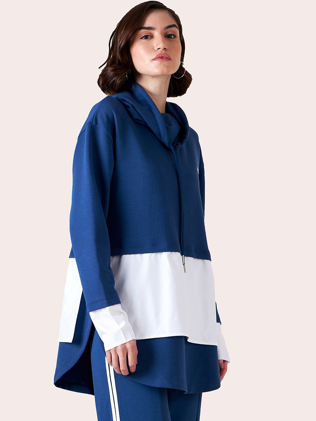 

Muvazo Colourblocked High Neck Top With Trousers, Blue