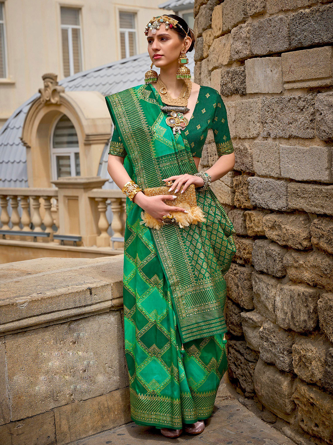 

Mitera Ethnic Motifs Woven Design Zari Saree, Green