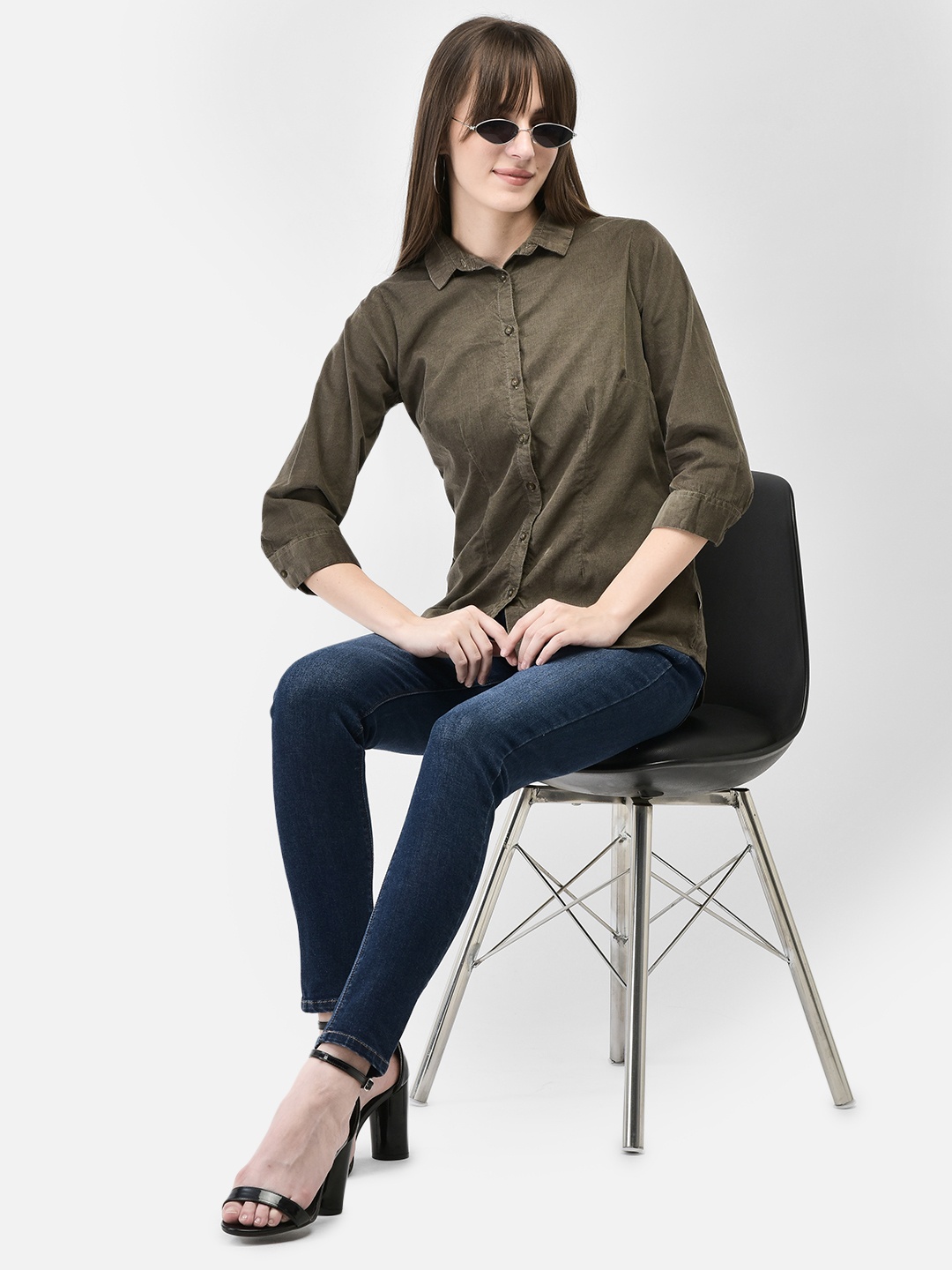 

Crimsoune Club Slim Fit Opaque Corduroy Casual Shirt, Olive