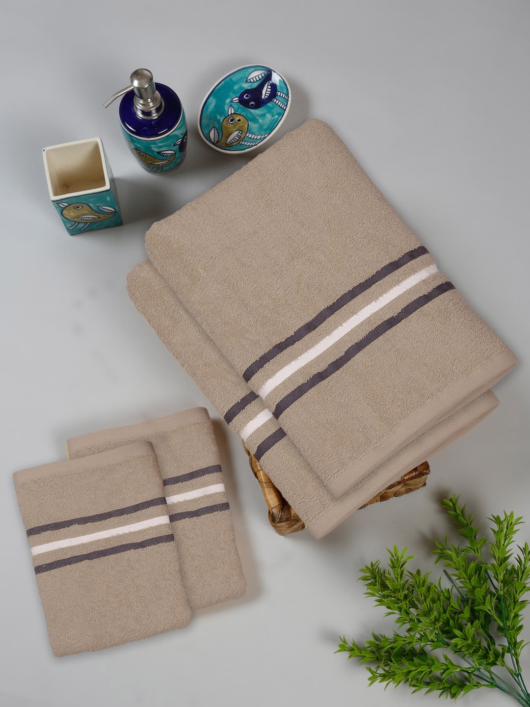 

Cortina Beige 4-Pieces omfortable 380 GSM Bath Towels