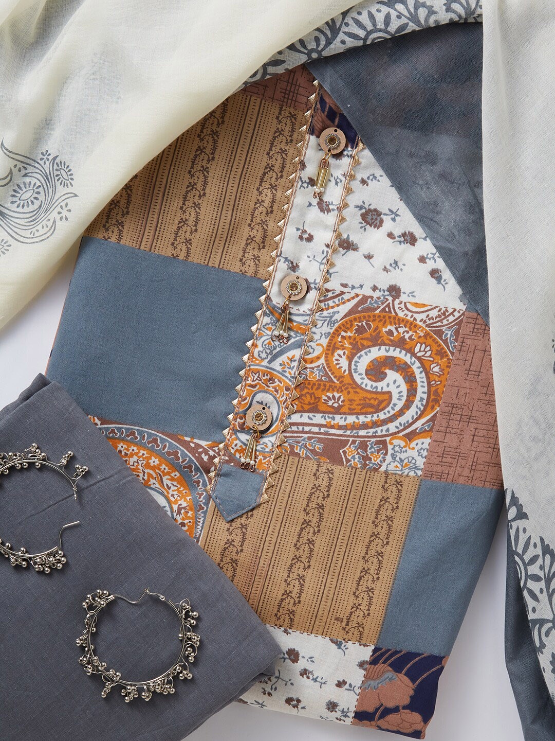 

SALWAR STUDIO Ethnic Motifs Printed Pure Cotton Unstitched Dress Material, Grey