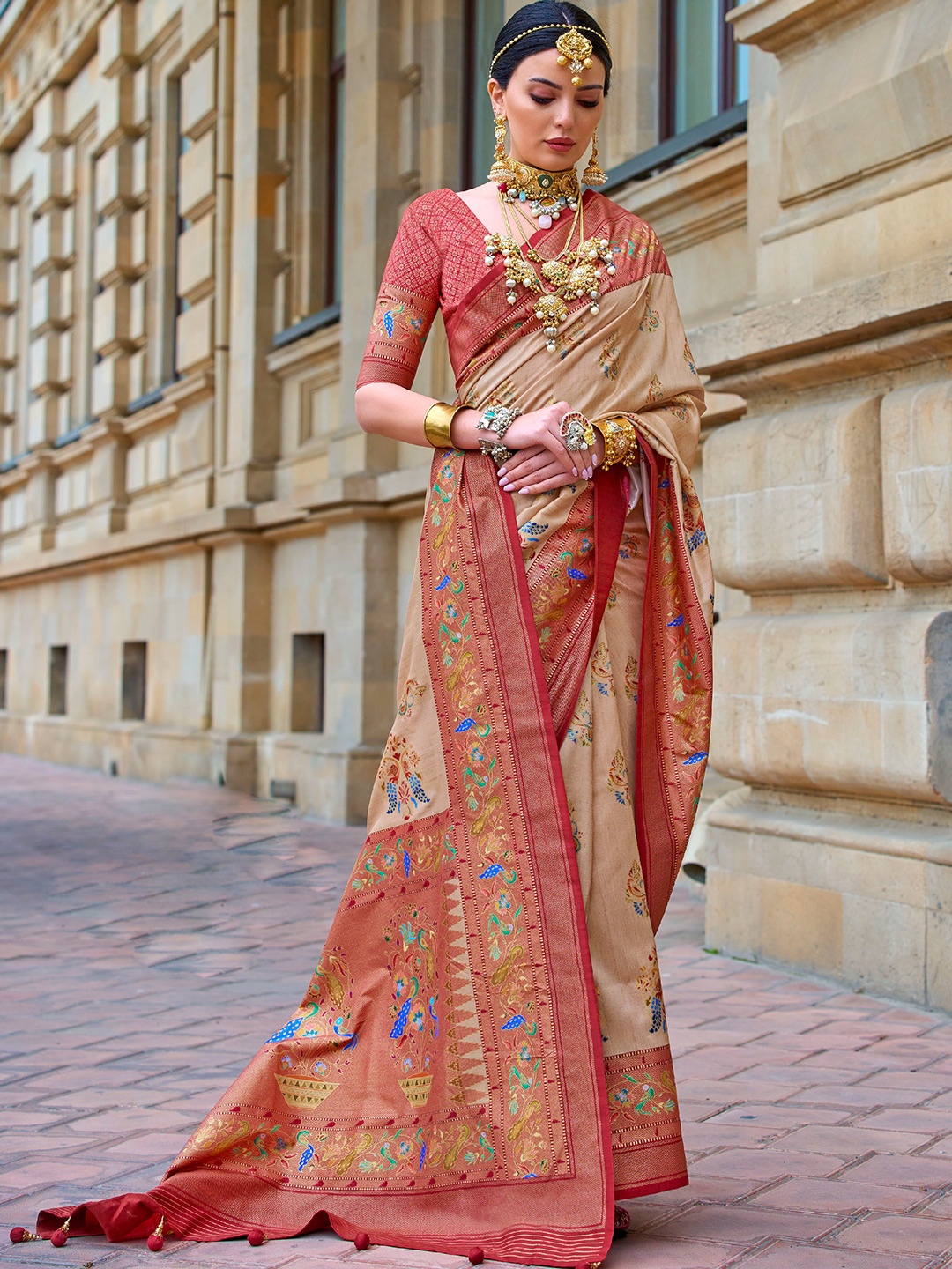 

Mitera Woven Design Zari Saree, Beige