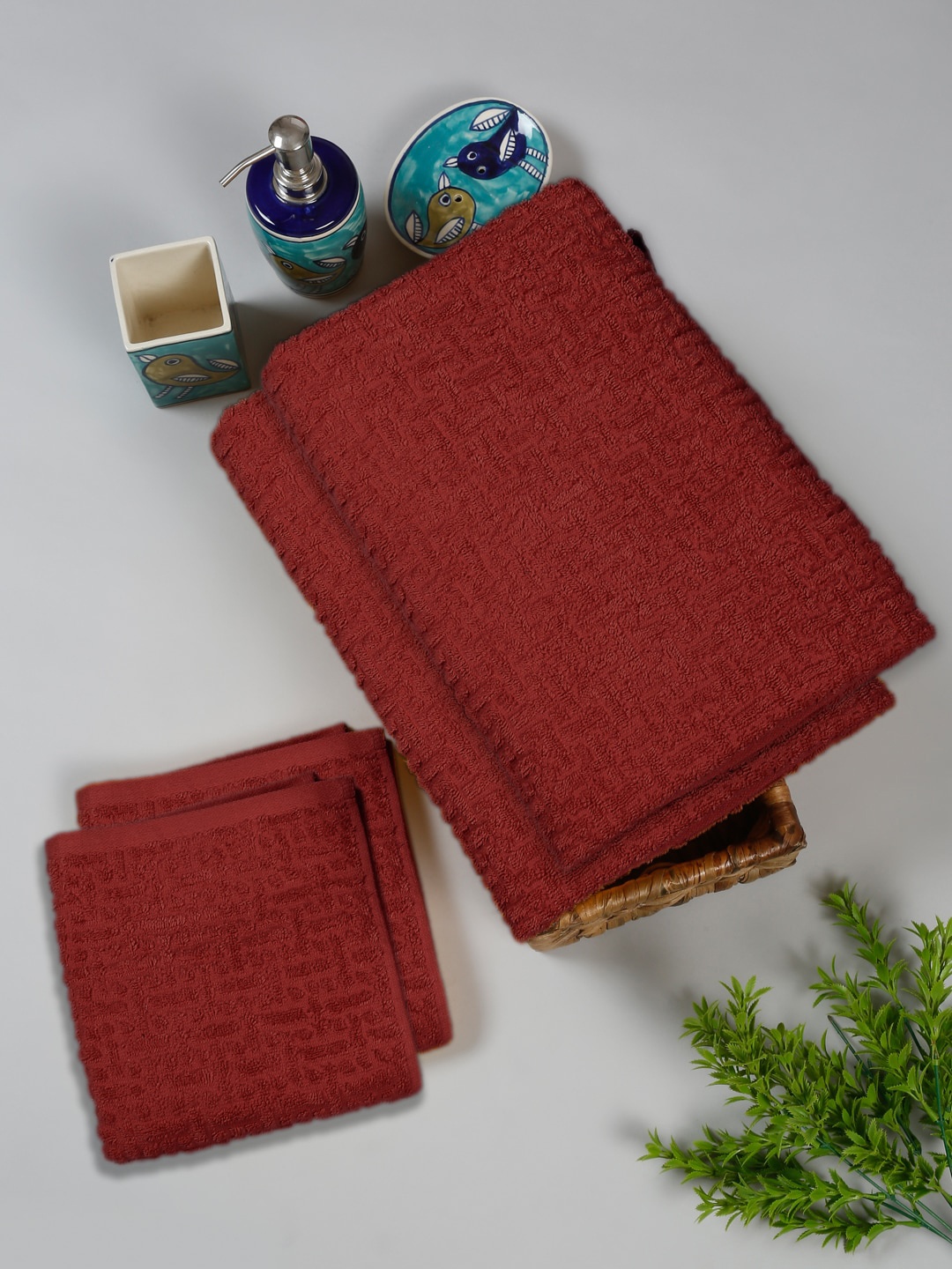 

Cortina Maroon 4-Pieces Jacquard 450 GSM Towel Set