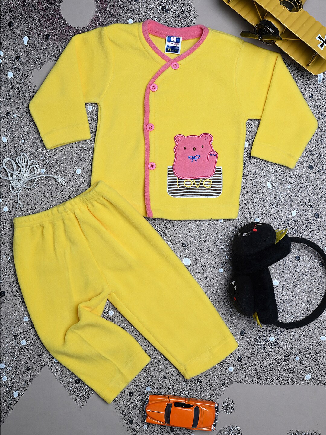 

V-Mart Infant Self Design V-Neck Pure Wool T-shirt with Pyjama, Yellow