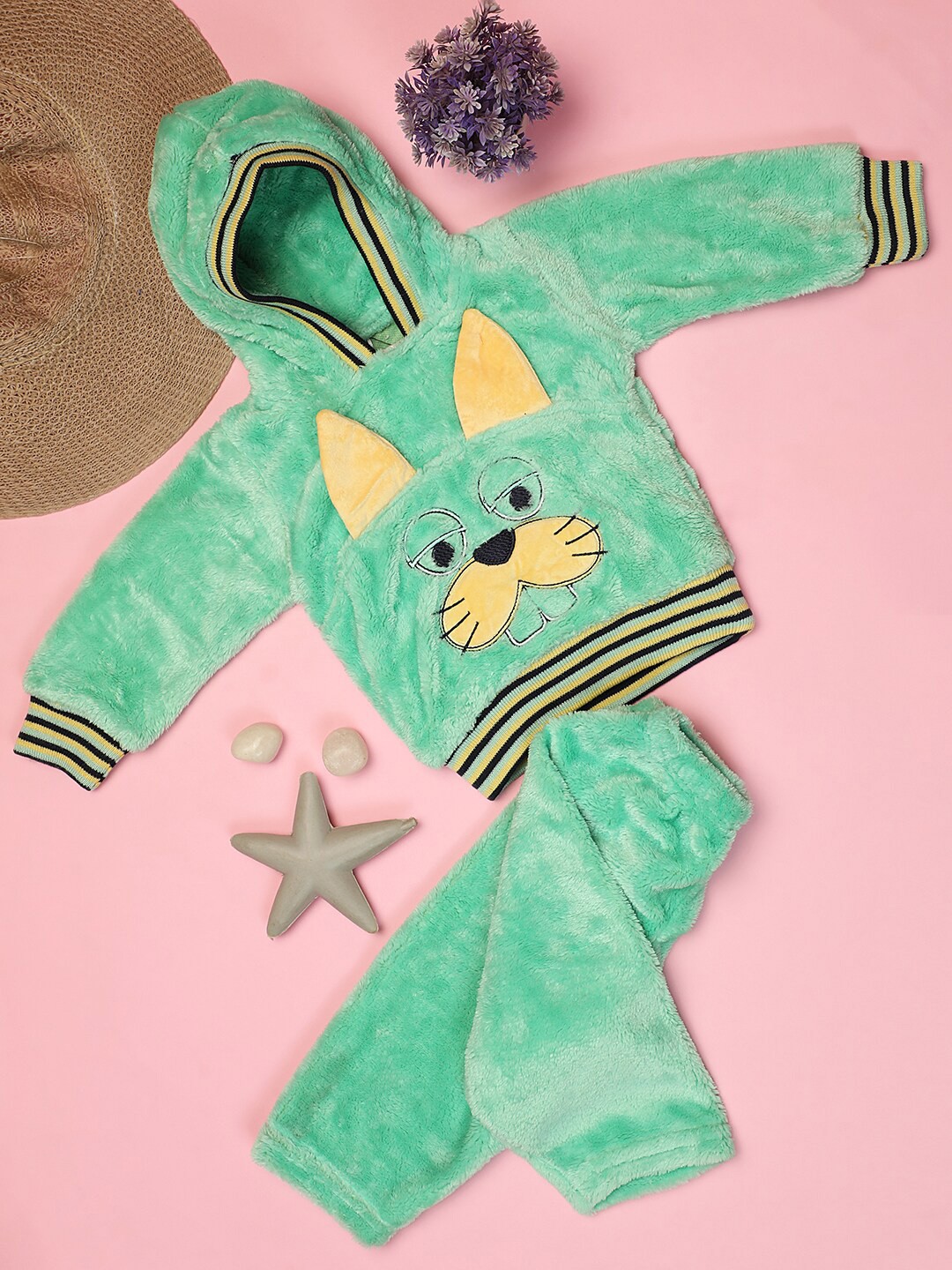 

V-Mart Infant Kids Printed Hooded T-shirt With Pyjamas, Green