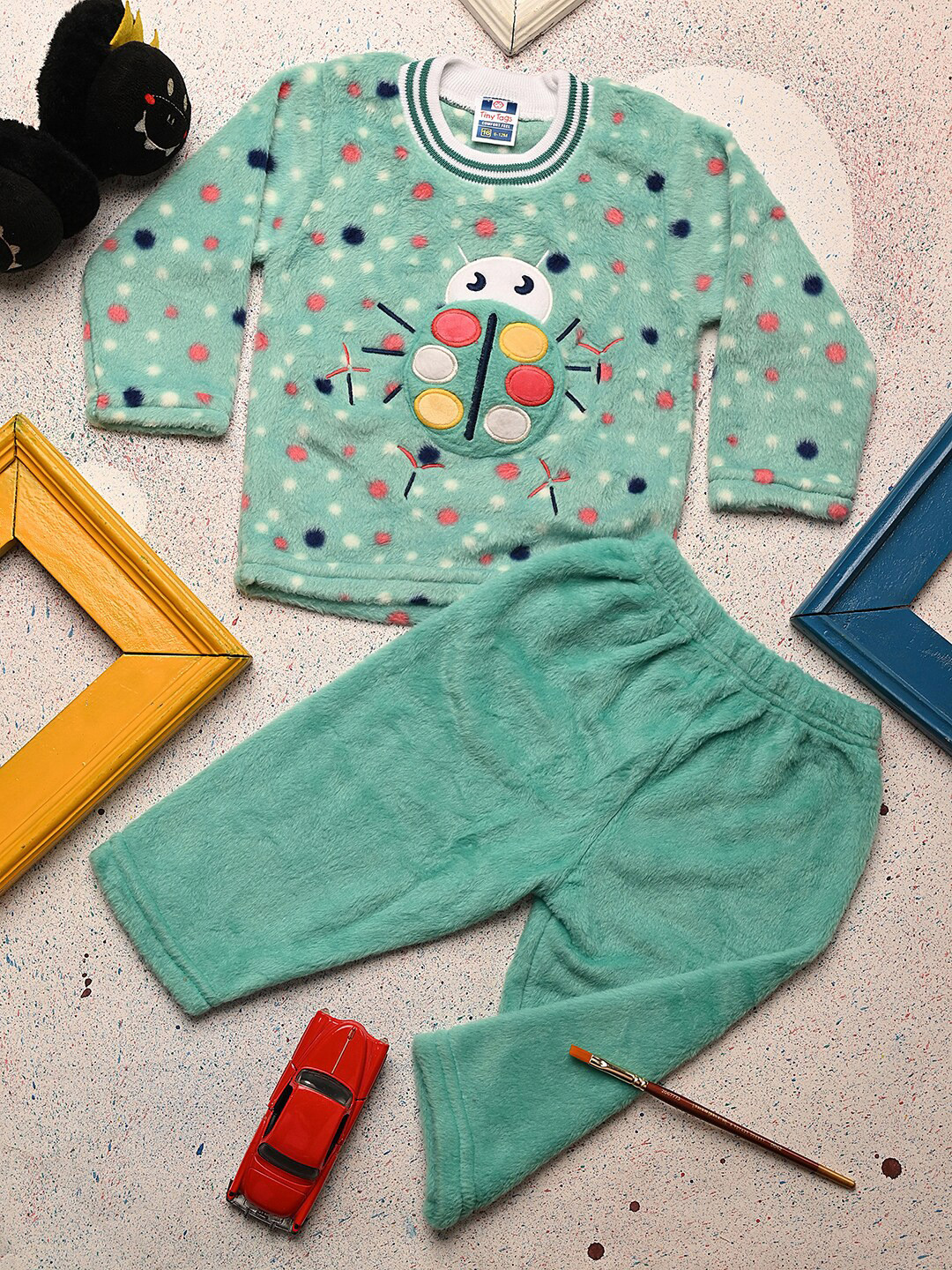 

V-Mart Infants Printed T-shirt With Pyjamas, Green