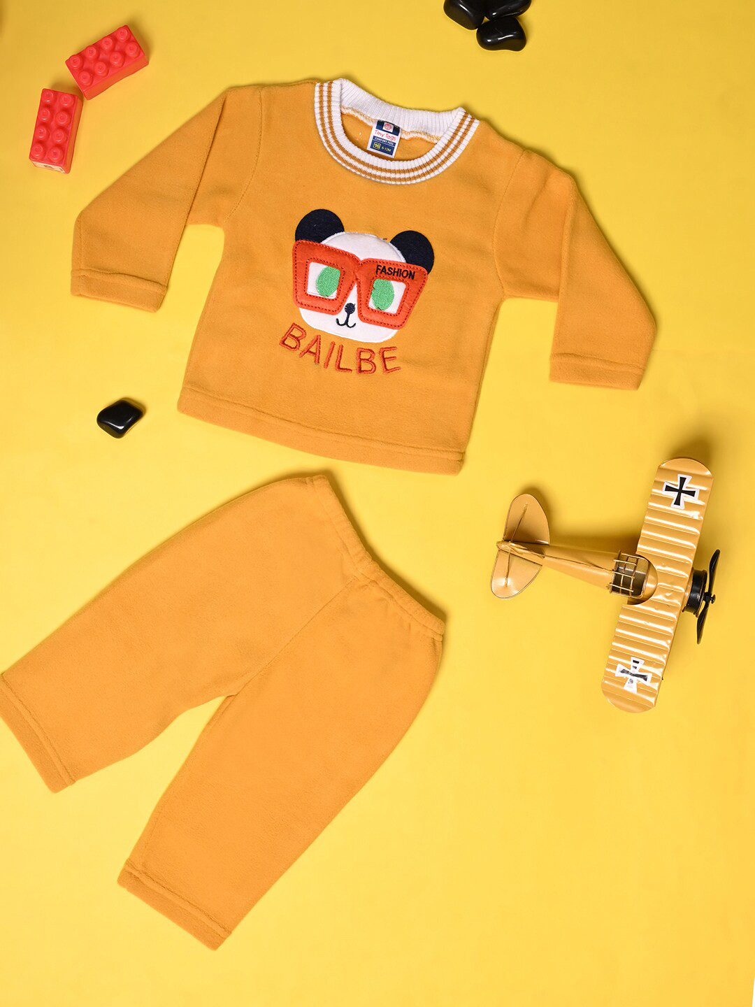 

V-Mart Kids Self Design T-shirt with Pyjamas, Mustard