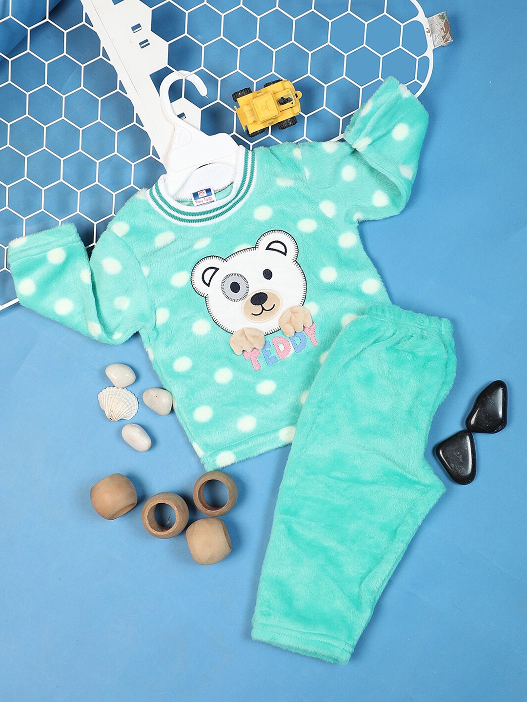 

V-Mart Infant Kids Graphic Printed T-shirt with Pyjamas, Green