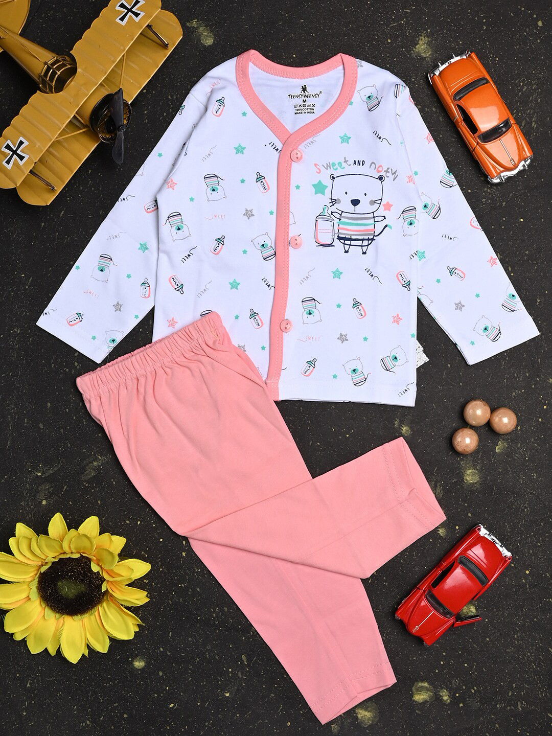 

V-Mart Infants Conversational Printed Pure Cotton T-shirt With Linen Pyjamas, Pink
