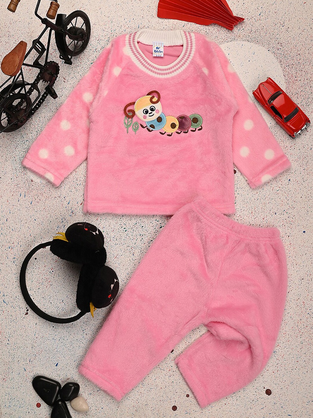 

V-Mart Kids Printed T-shirt with Trousers, Pink